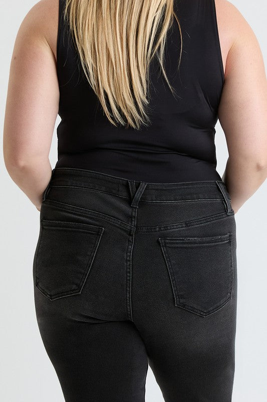 Everyday Sculpt Tummy Control Slim Straight Jeans RFM in Faded Black