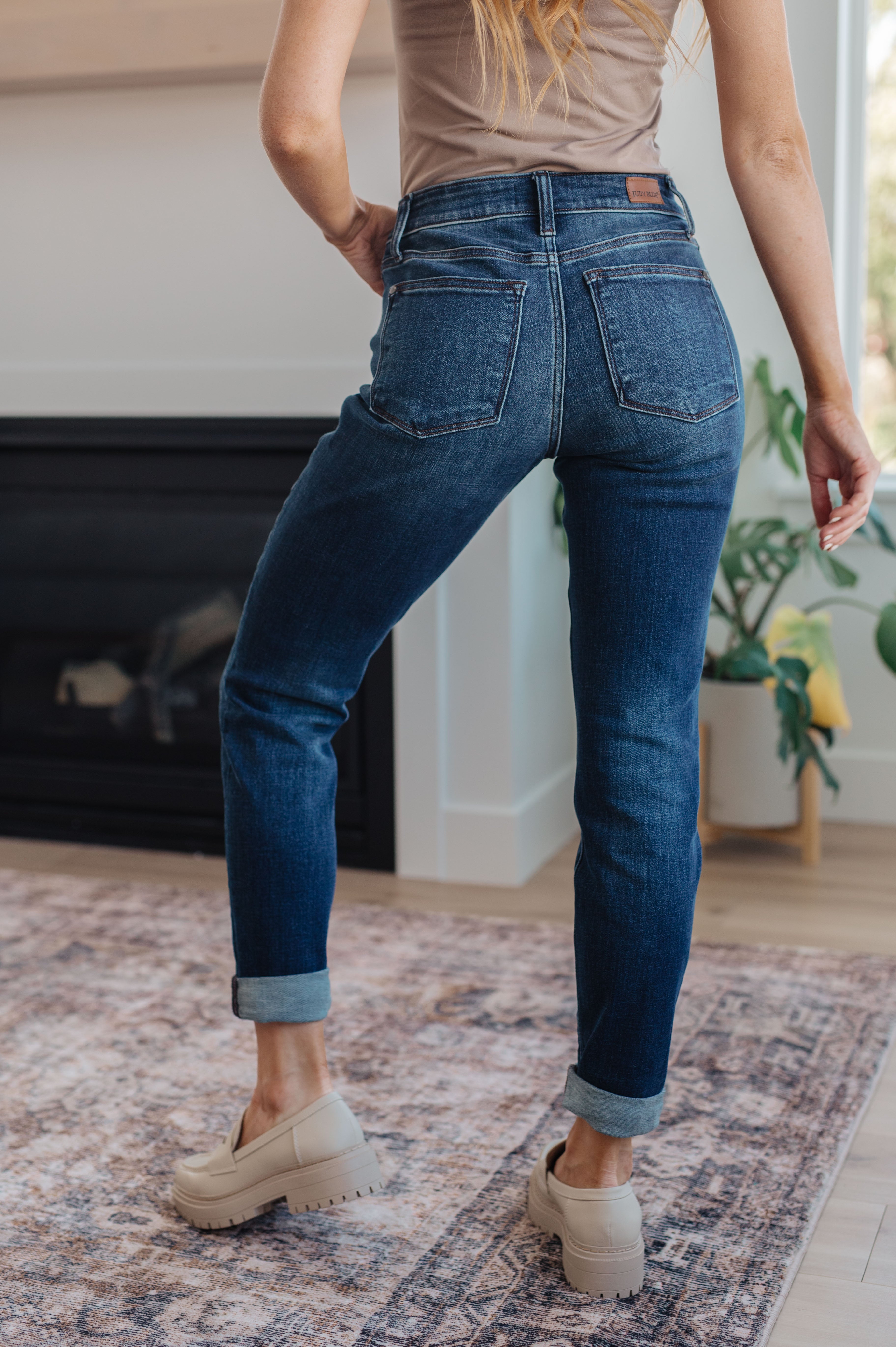 Mid Rise Cuffed Slim Relaxed Fit Judy Blue Jeans