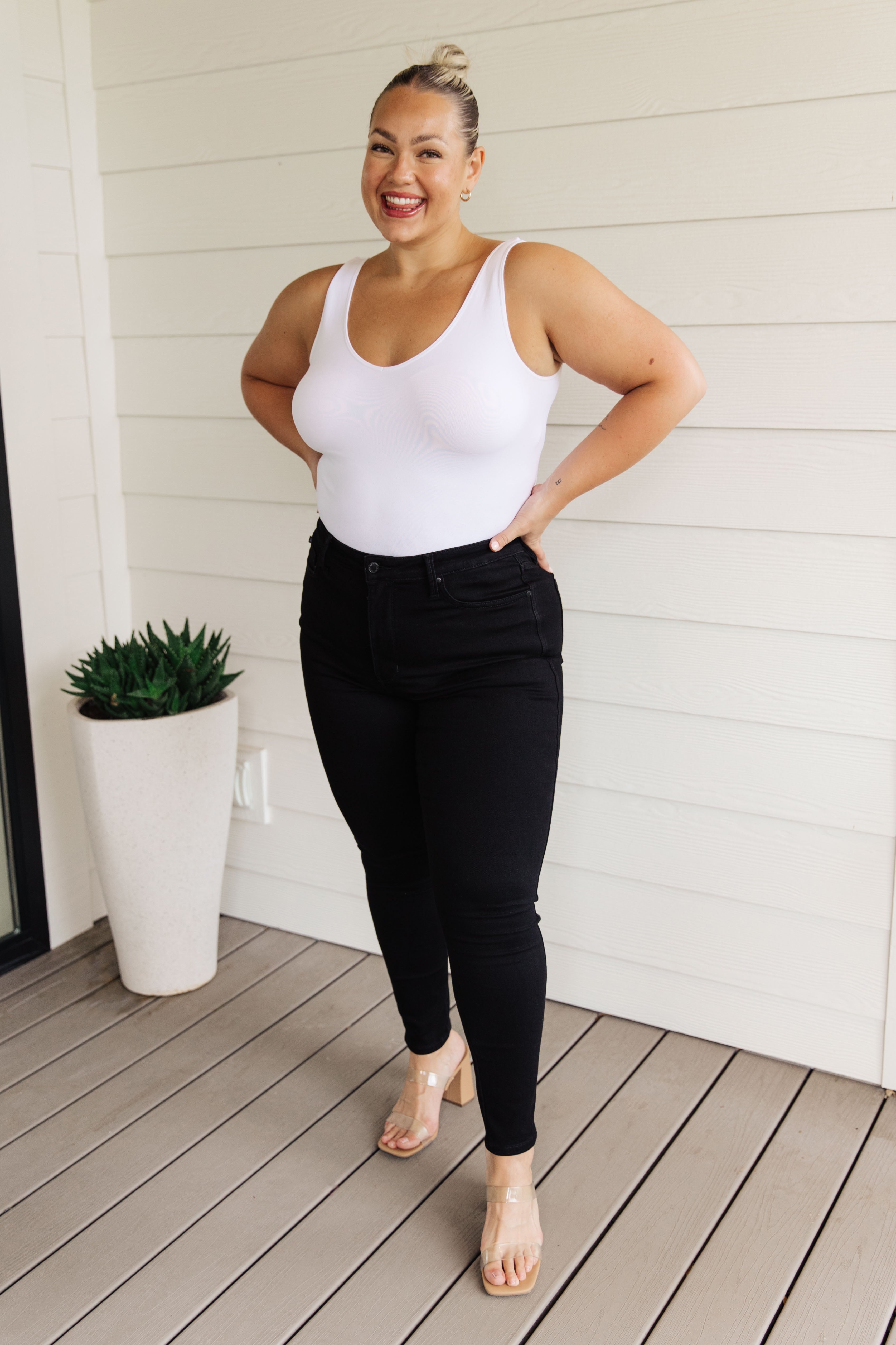 High Rise Tummy Control Classic Skinny Judy Blue Jeans in Black