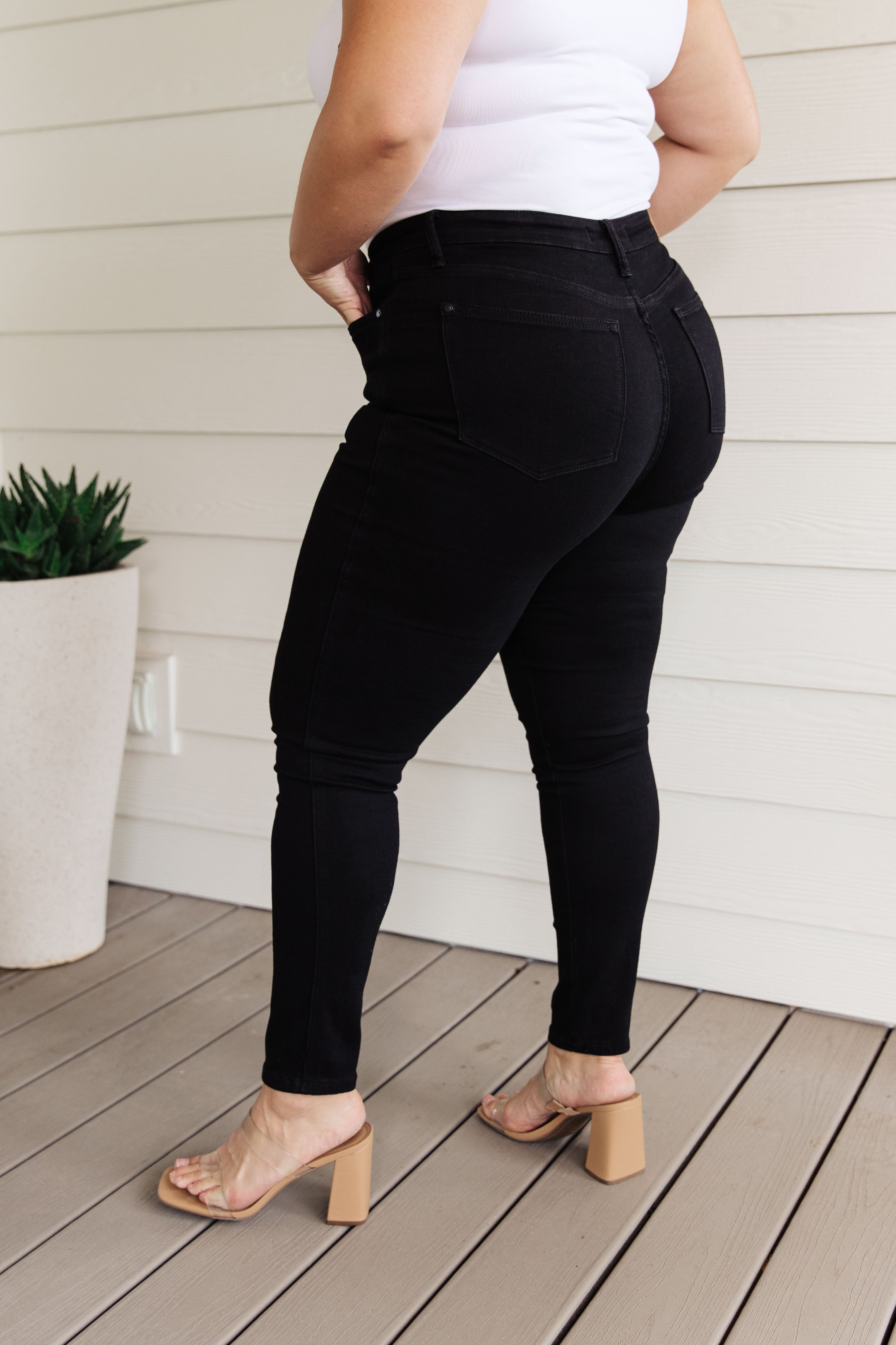 High Rise Tummy Control Classic Skinny Judy Blue Jeans in Black