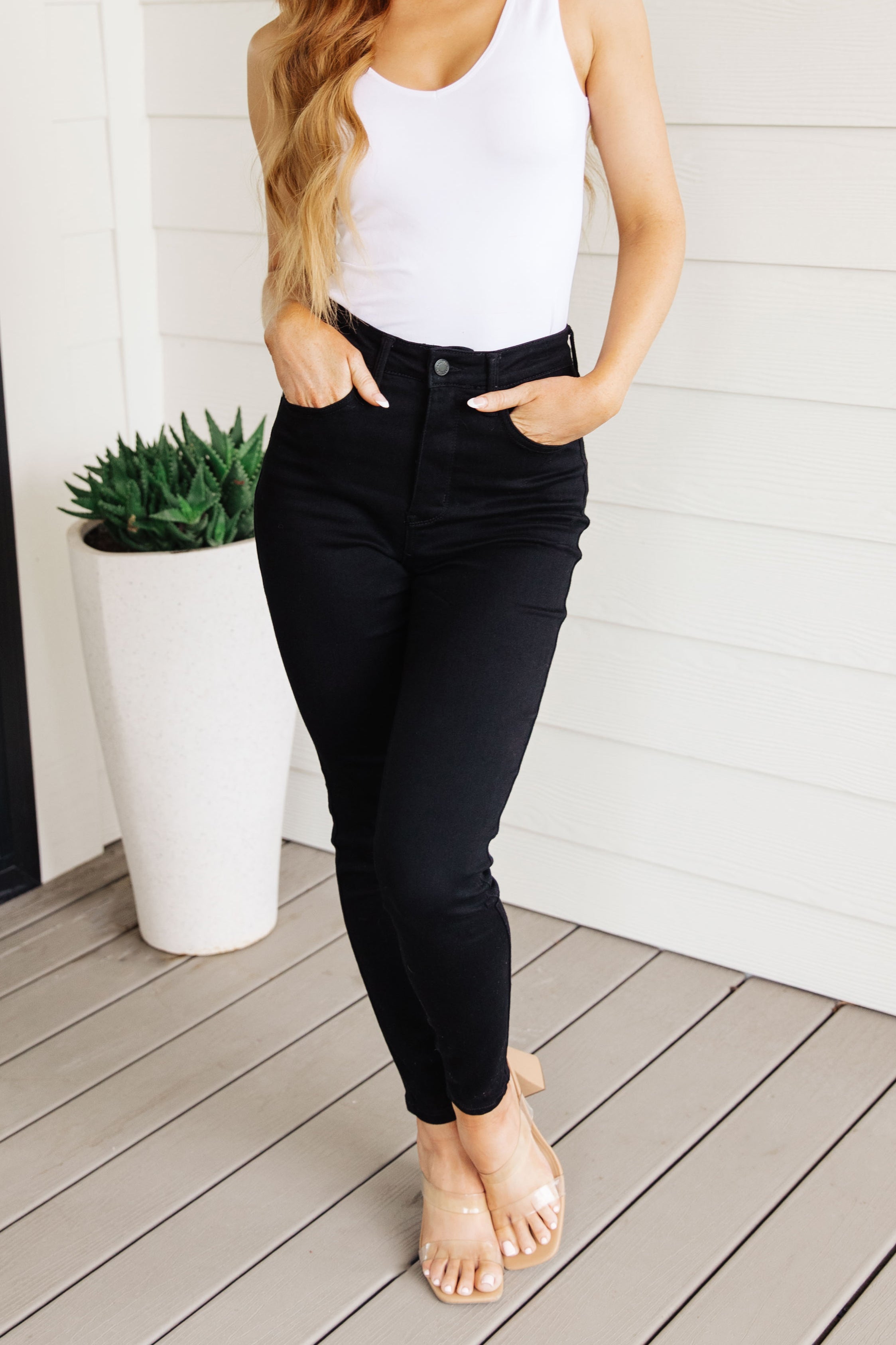 High Rise Tummy Control Classic Skinny Judy Blue Jeans in Black