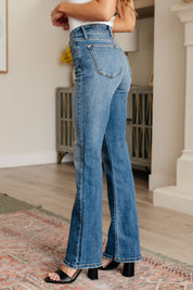 Mid Rise Vintage Non Distressed Bootcut Judy Blue Jeans