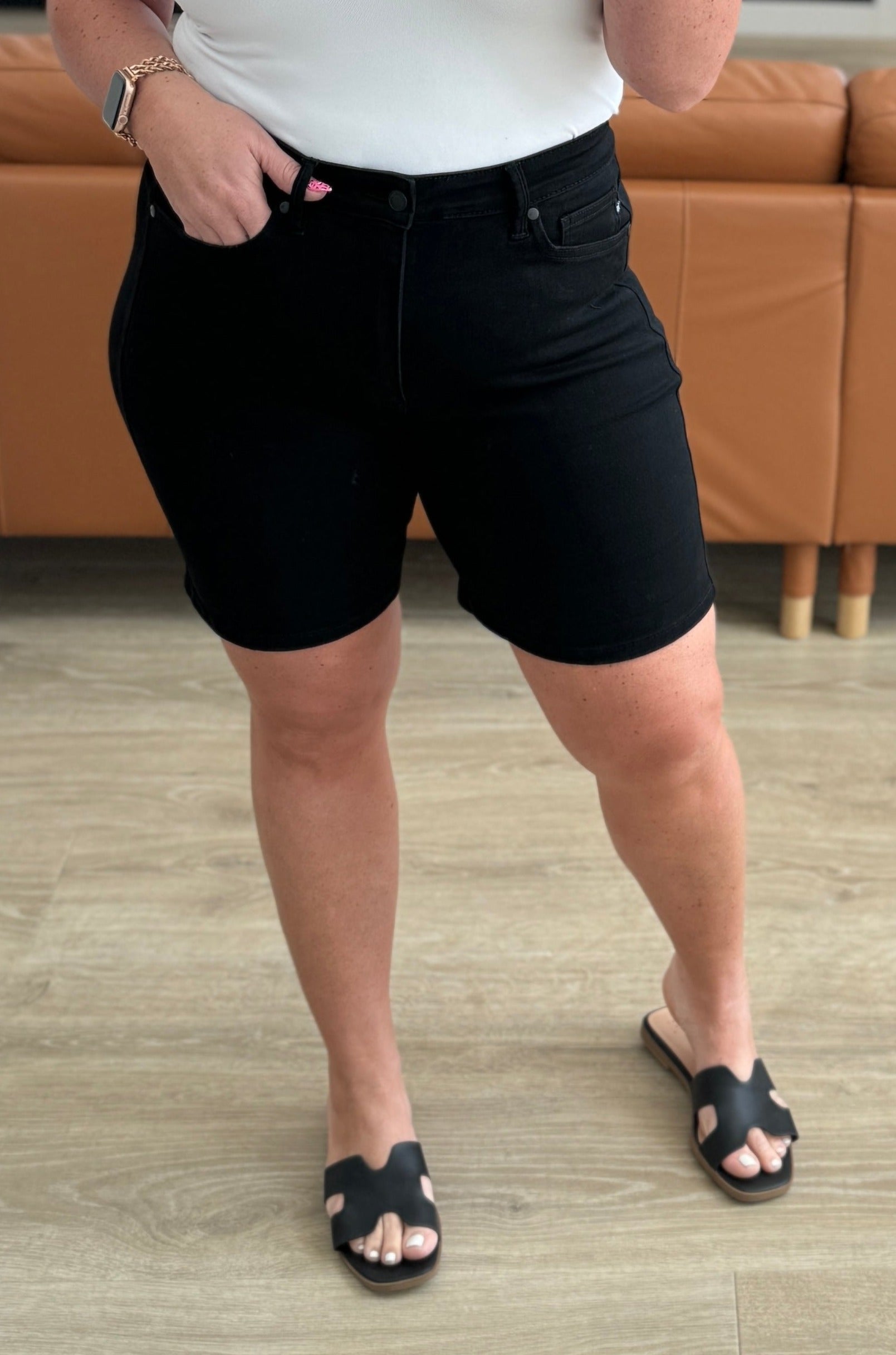 High Rise Tummy Control Cuffed Judy Blue Shorts in Black