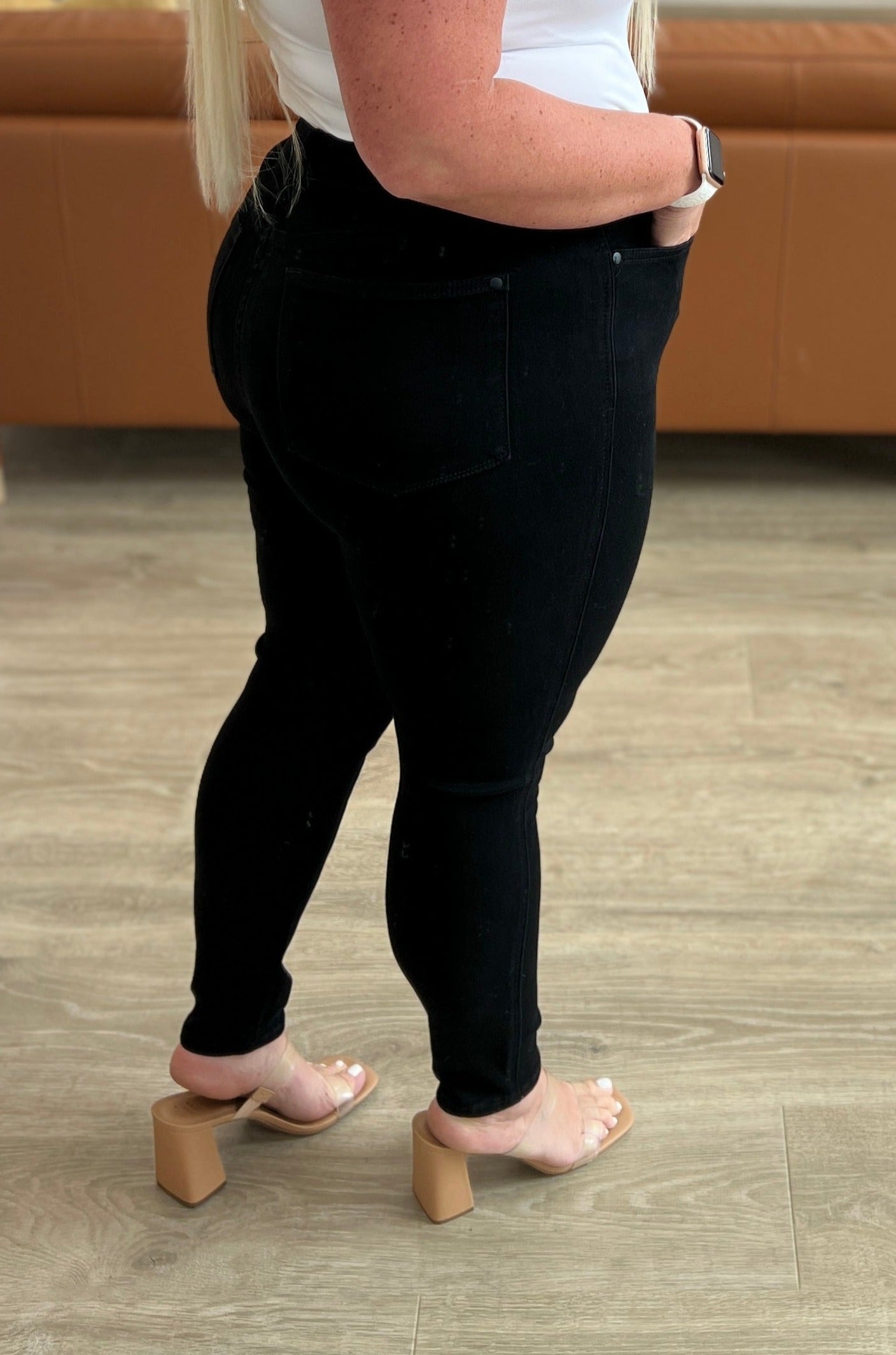 High Rise Tummy Control Classic Skinny Judy Blue Jeans in Black