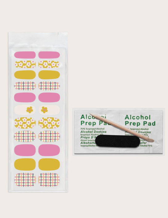 Crisscross Daisies Mani Nail Wrap Kit