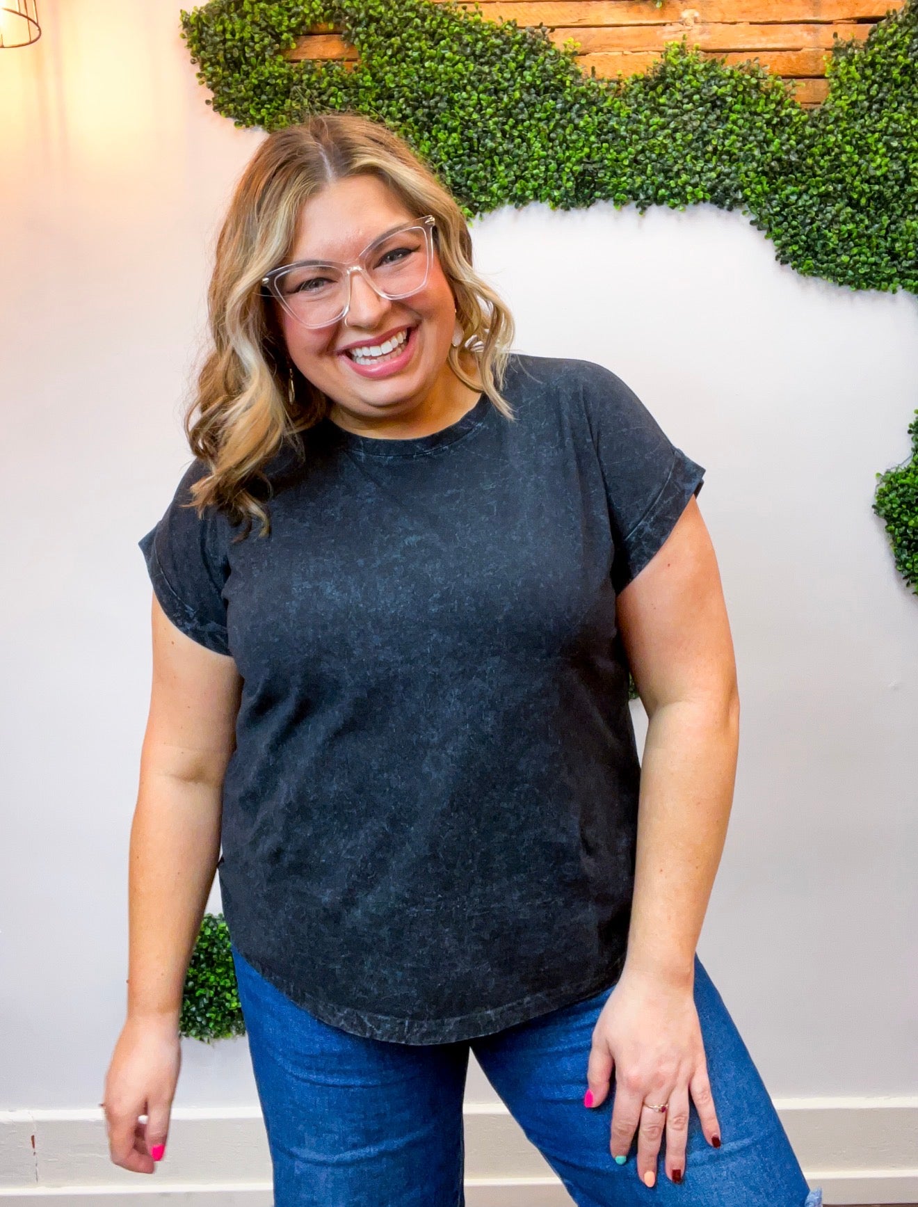 Sunkissed Crinkle Folded Sleeve Tee in Black