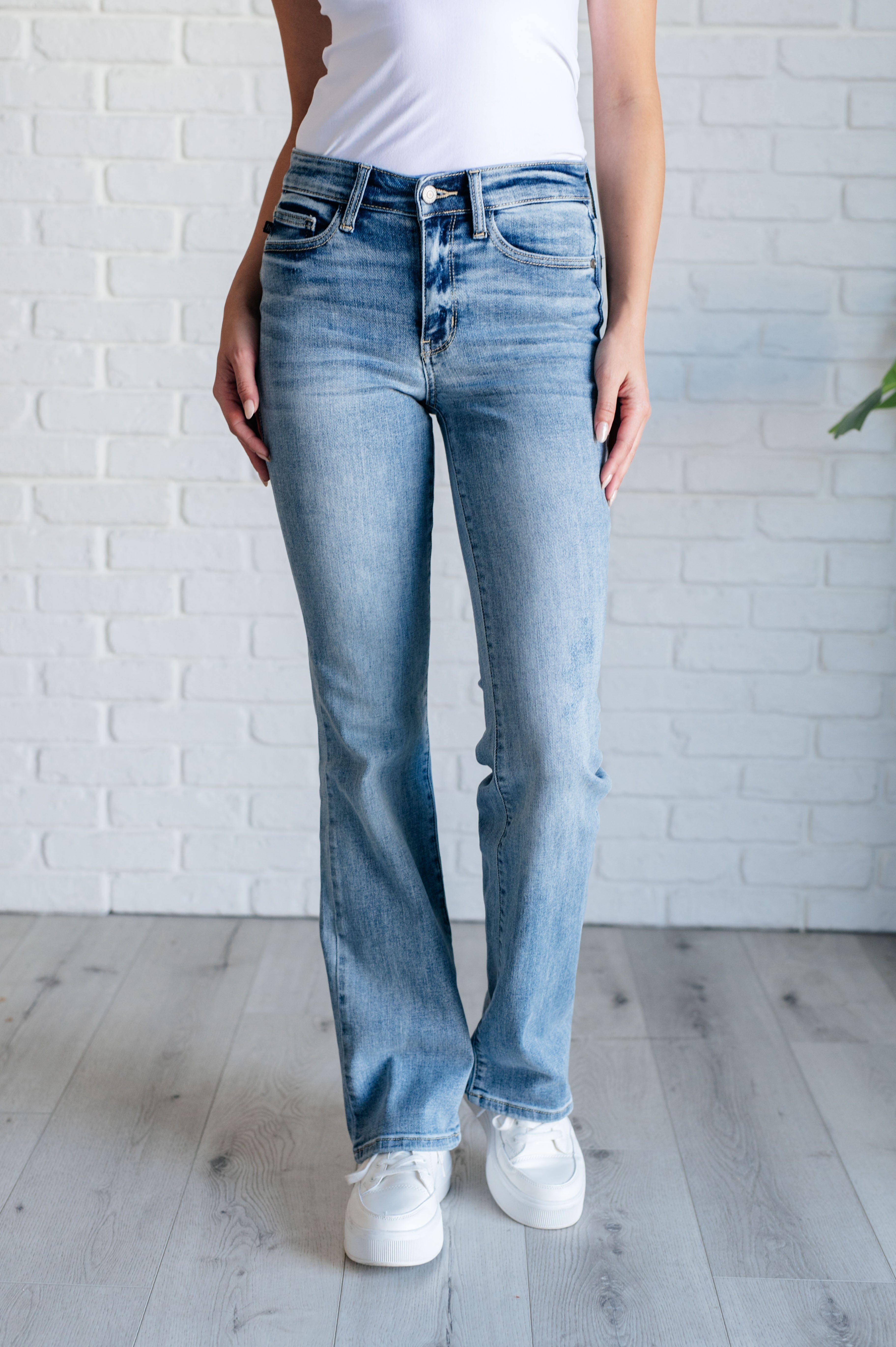 Mid Rise Light Wash No Hole Bootcut Judy Blue Jeans