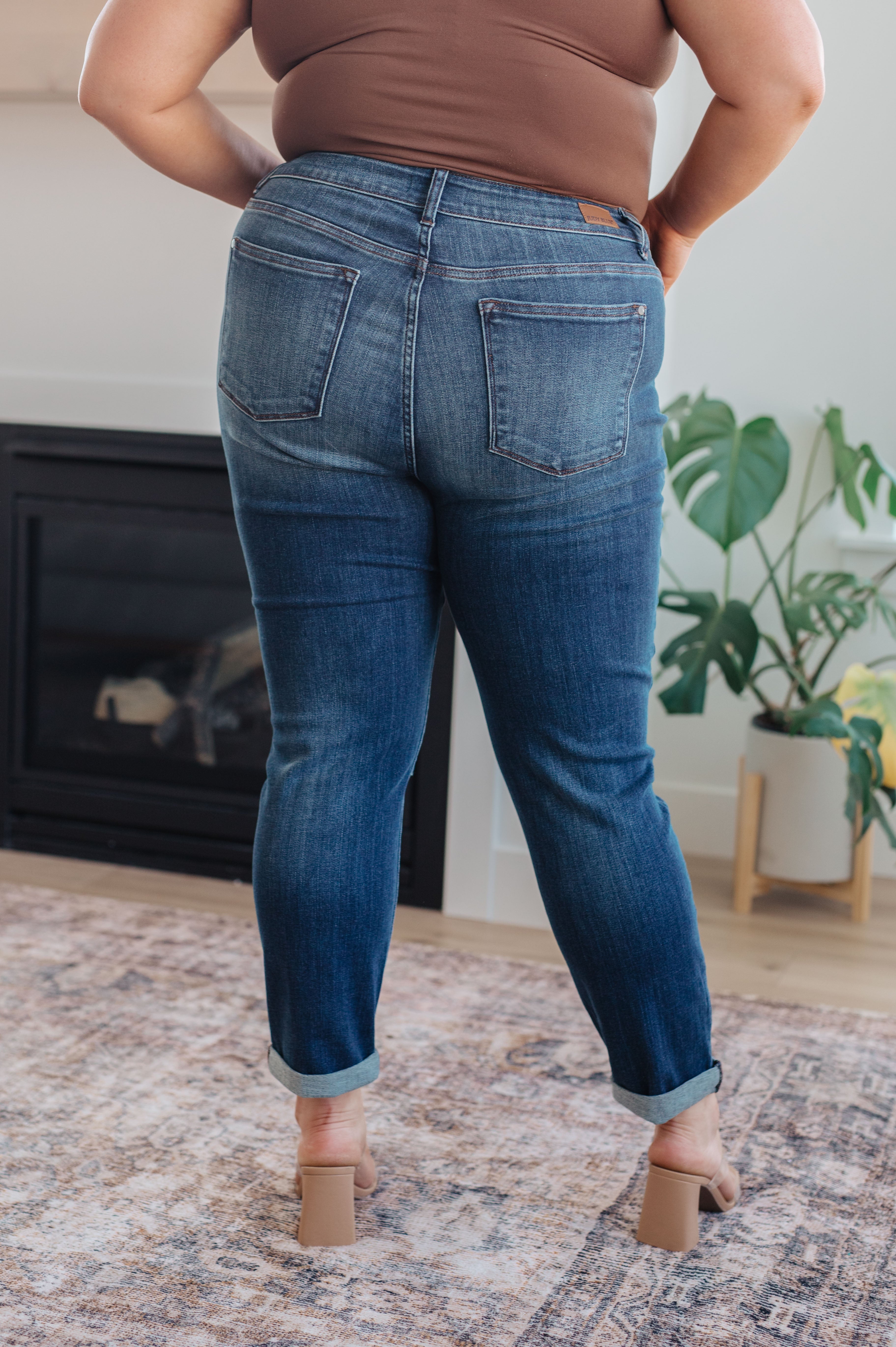 Mid Rise Cuffed Slim Relaxed Fit Judy Blue Jeans