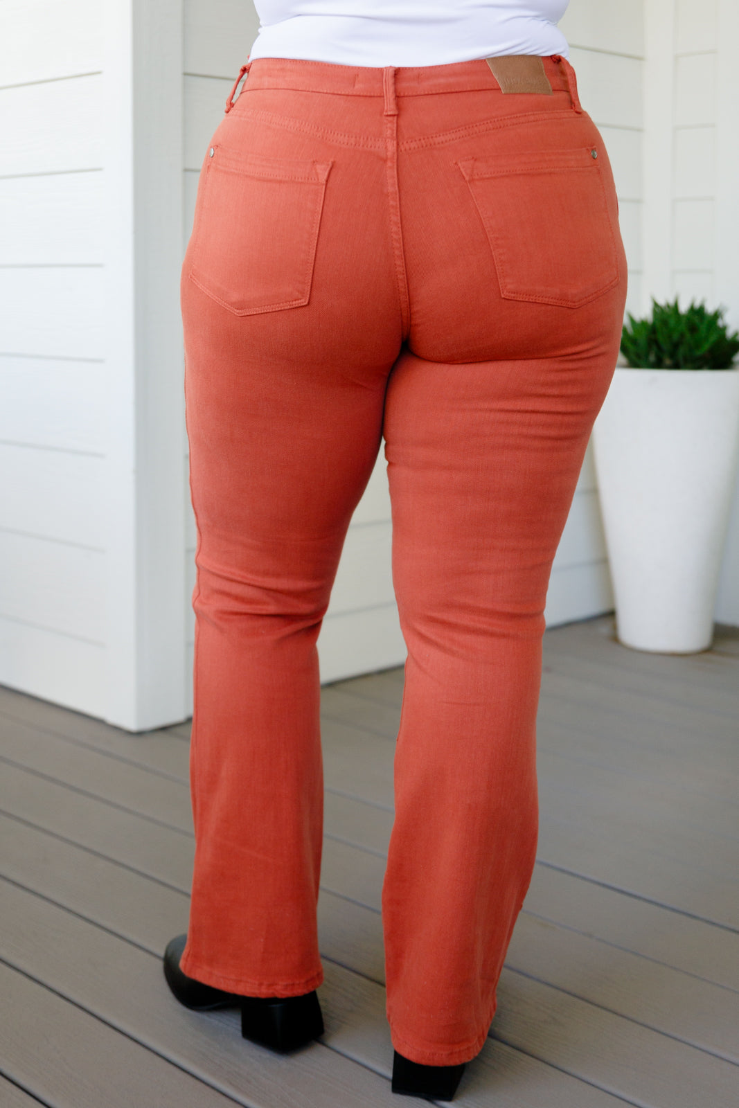 Mid Rise Slim Bootcut Judy Blue Jeans in Terracotta