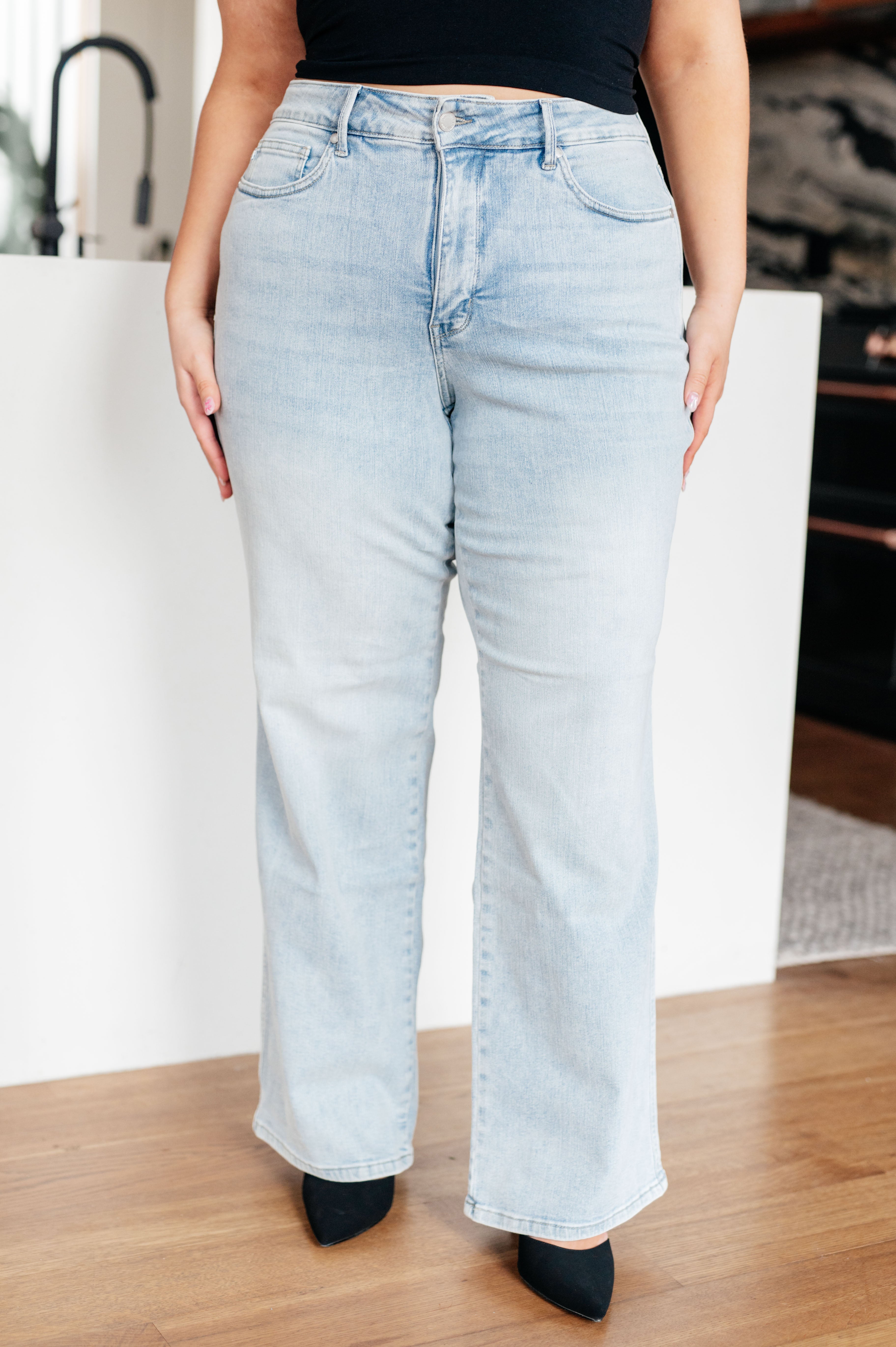 High Rise Tummy Control Vintage Wash Straight Judy Blue Jeans