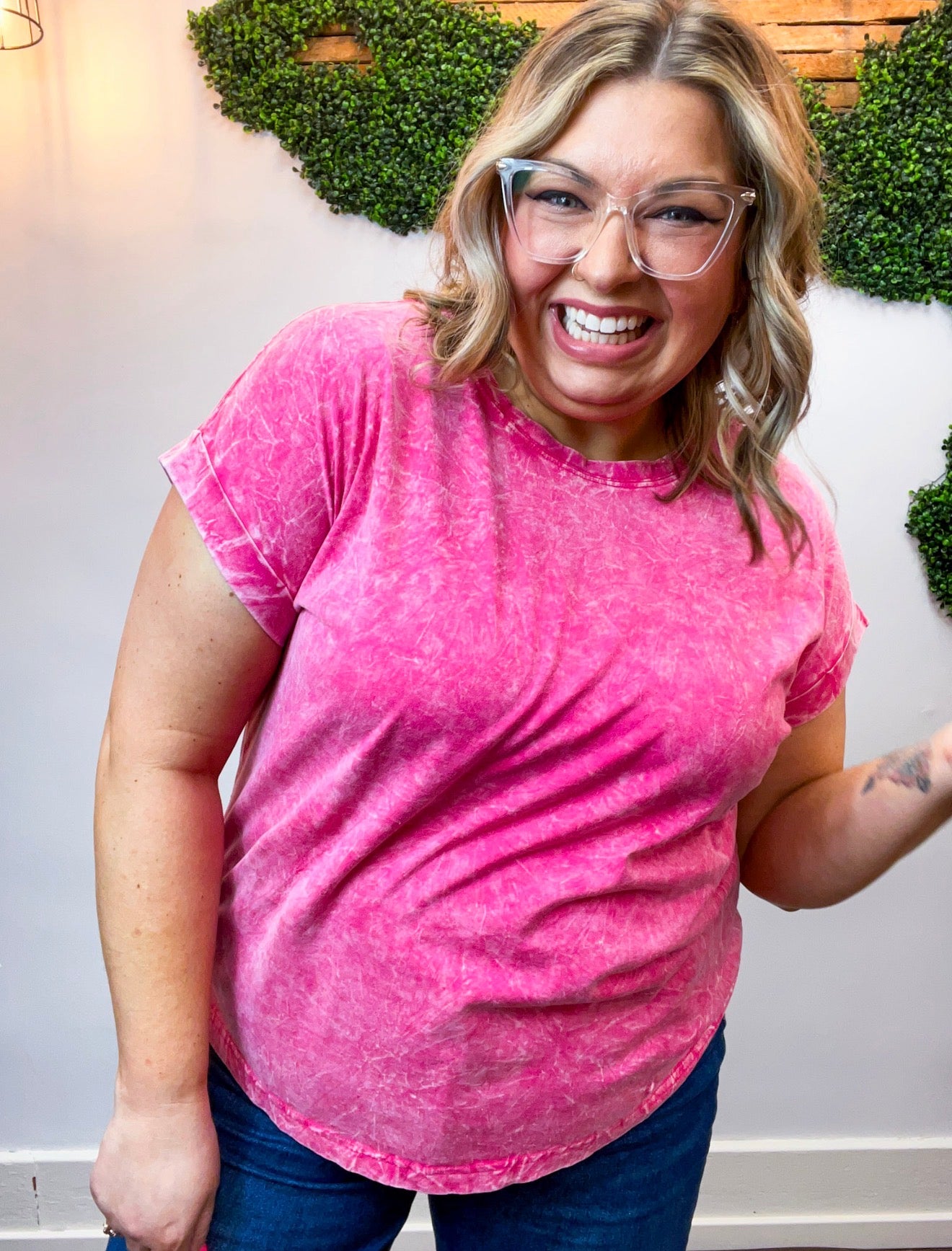 Sunkissed Crinkle Folded Sleeve Tee in Hot Pink