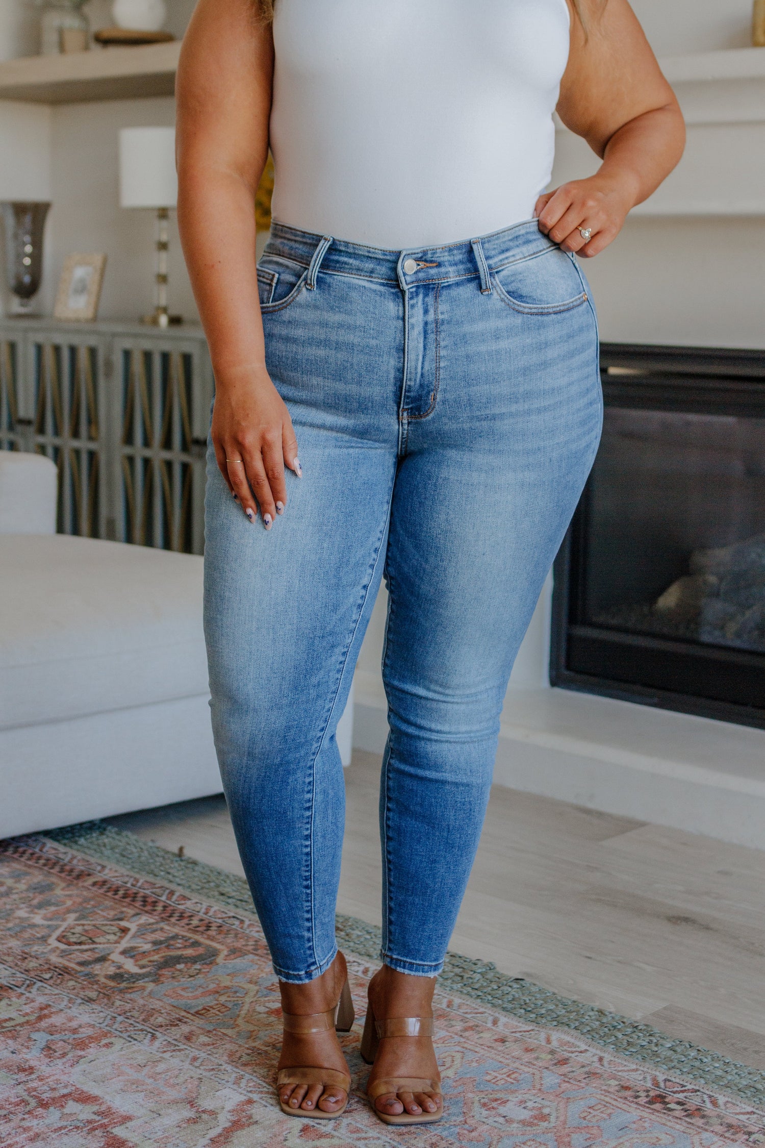 Mid Rise Vintage Skinny Judy Blue Jeans