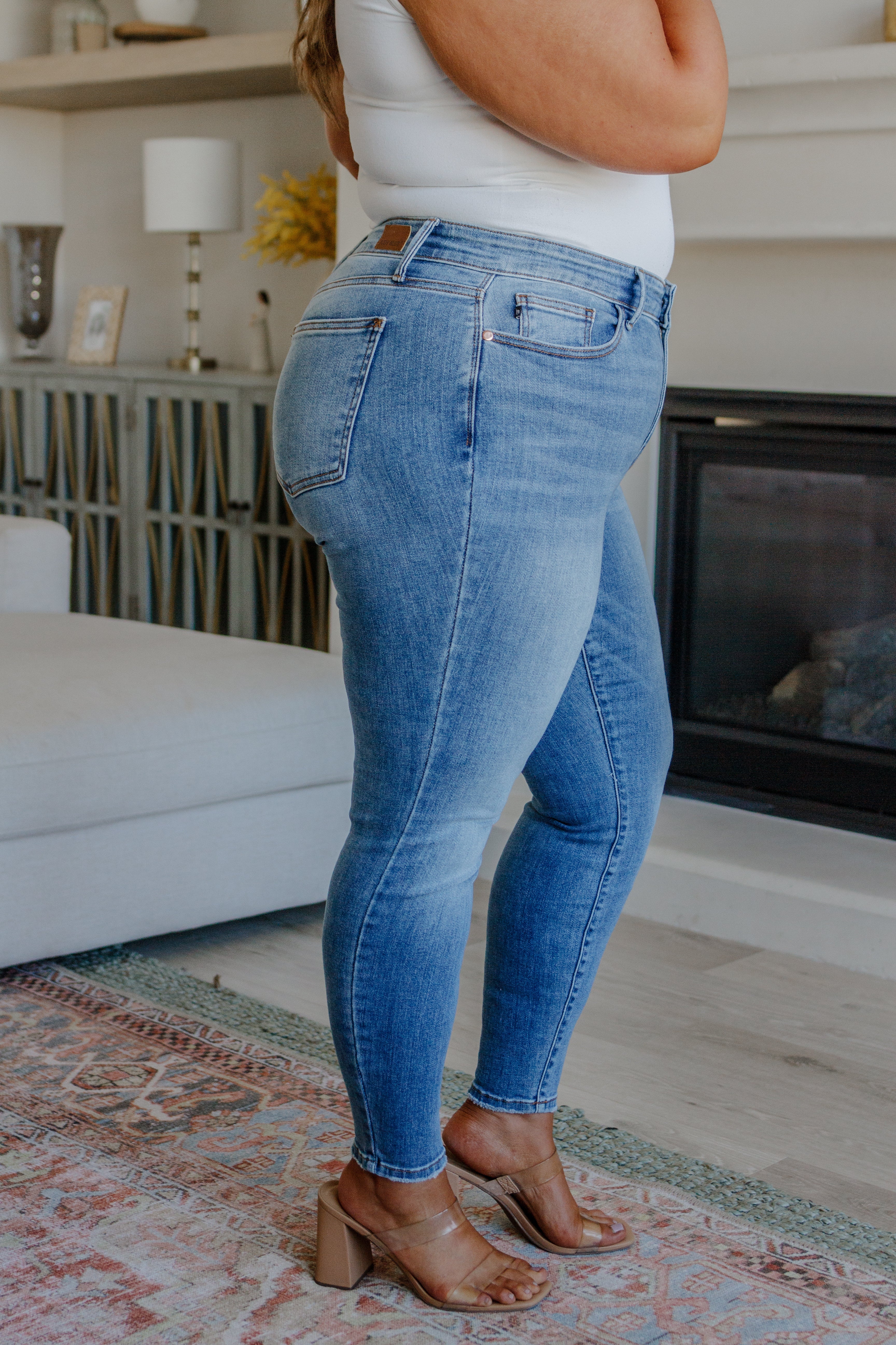 Mid Rise Vintage Skinny Judy Blue Jeans