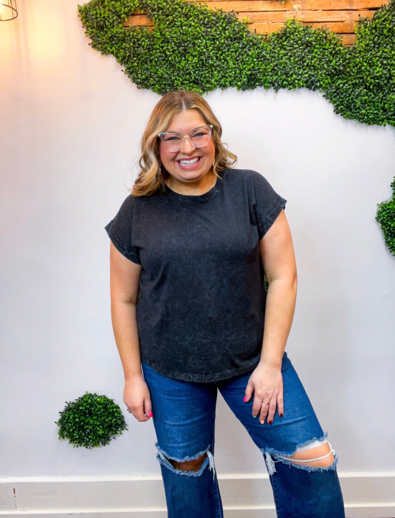 Sunkissed Crinkle Folded Sleeve Tee in Black