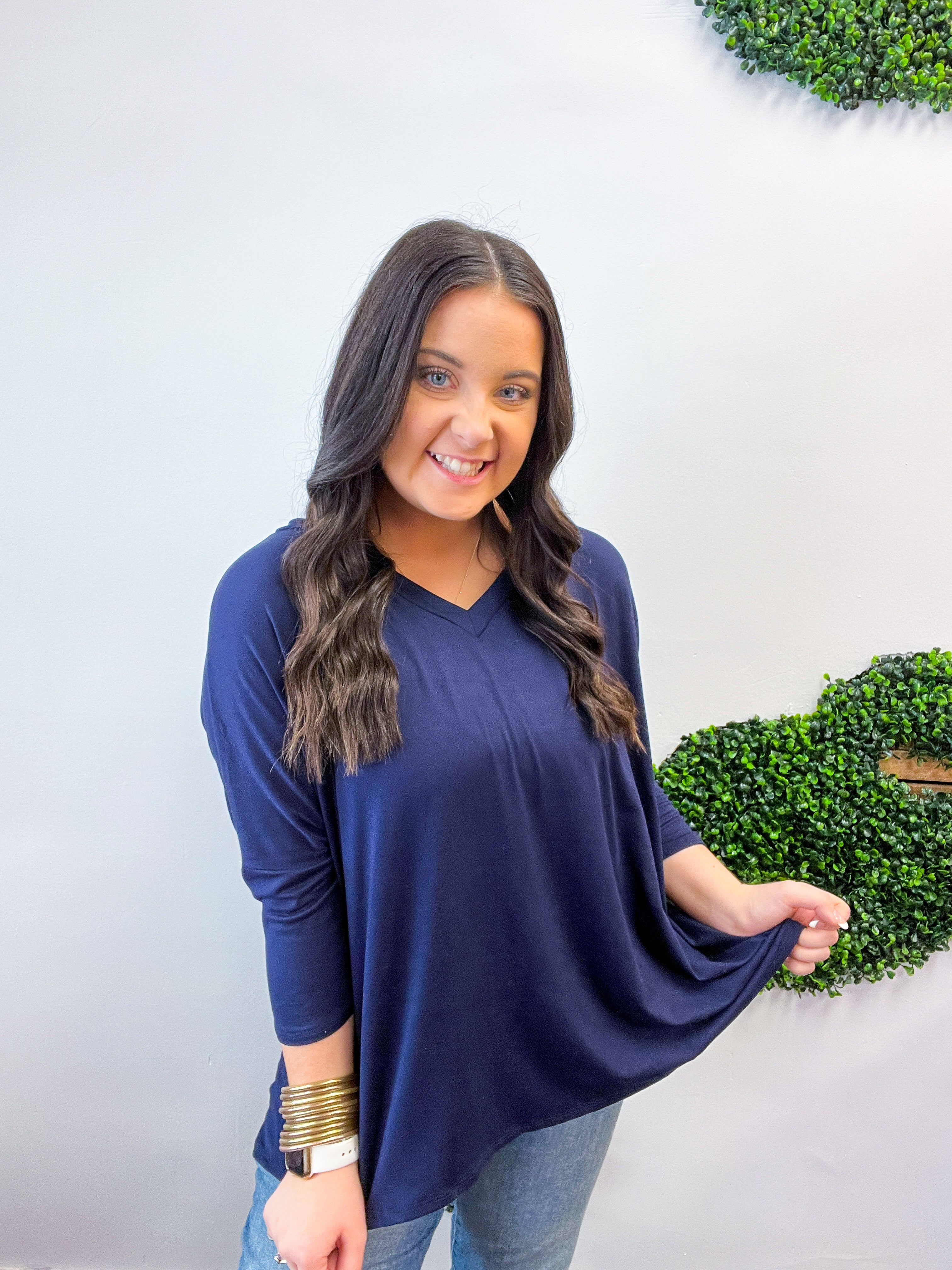 Butter Soft Free Flow 3/4 Sleeve Top in Navy