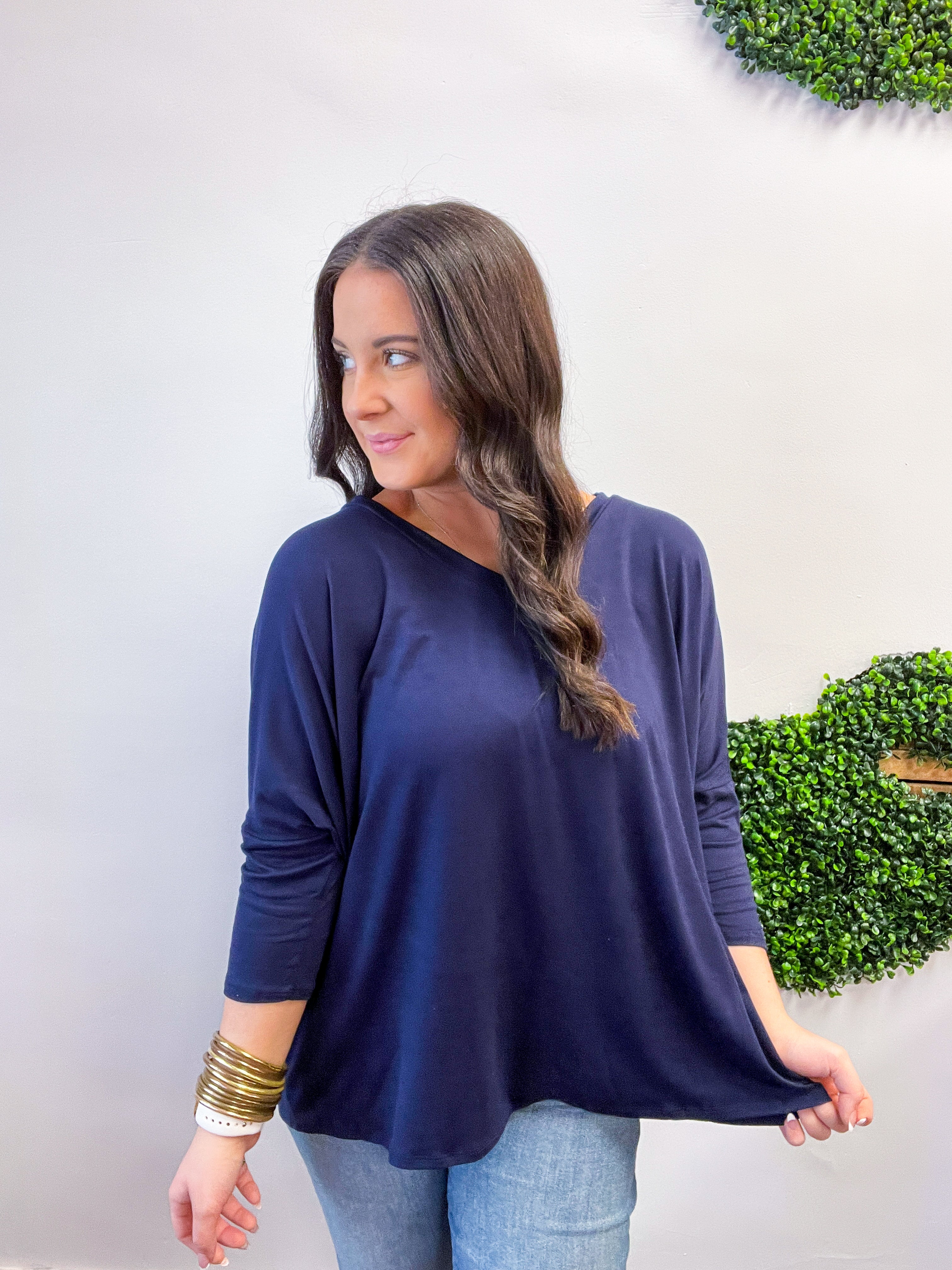 Butter Soft Free Flow 3/4 Sleeve Top in Navy