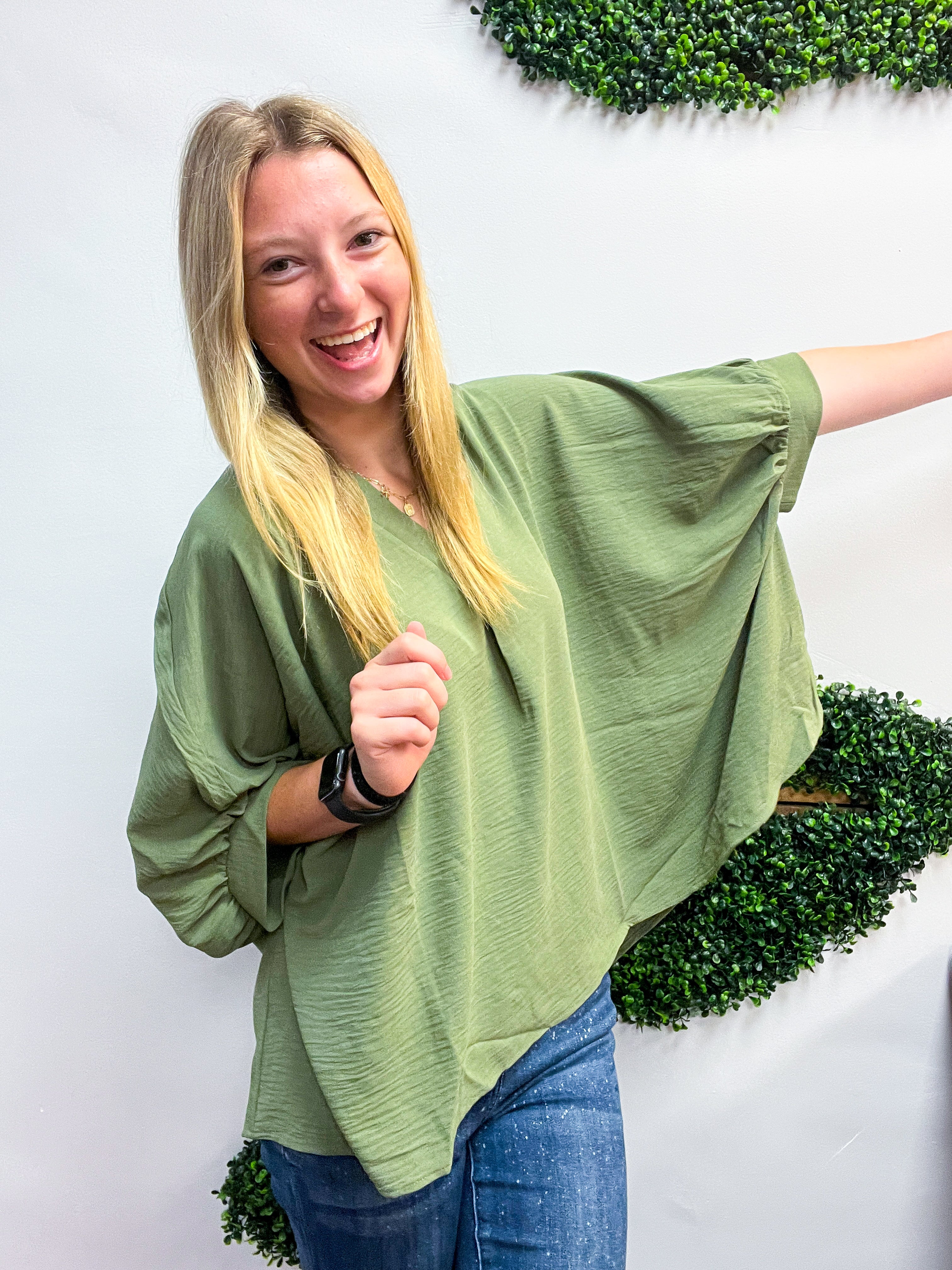 Off the Cuff Air Flow Half Sleeve Top - Olive