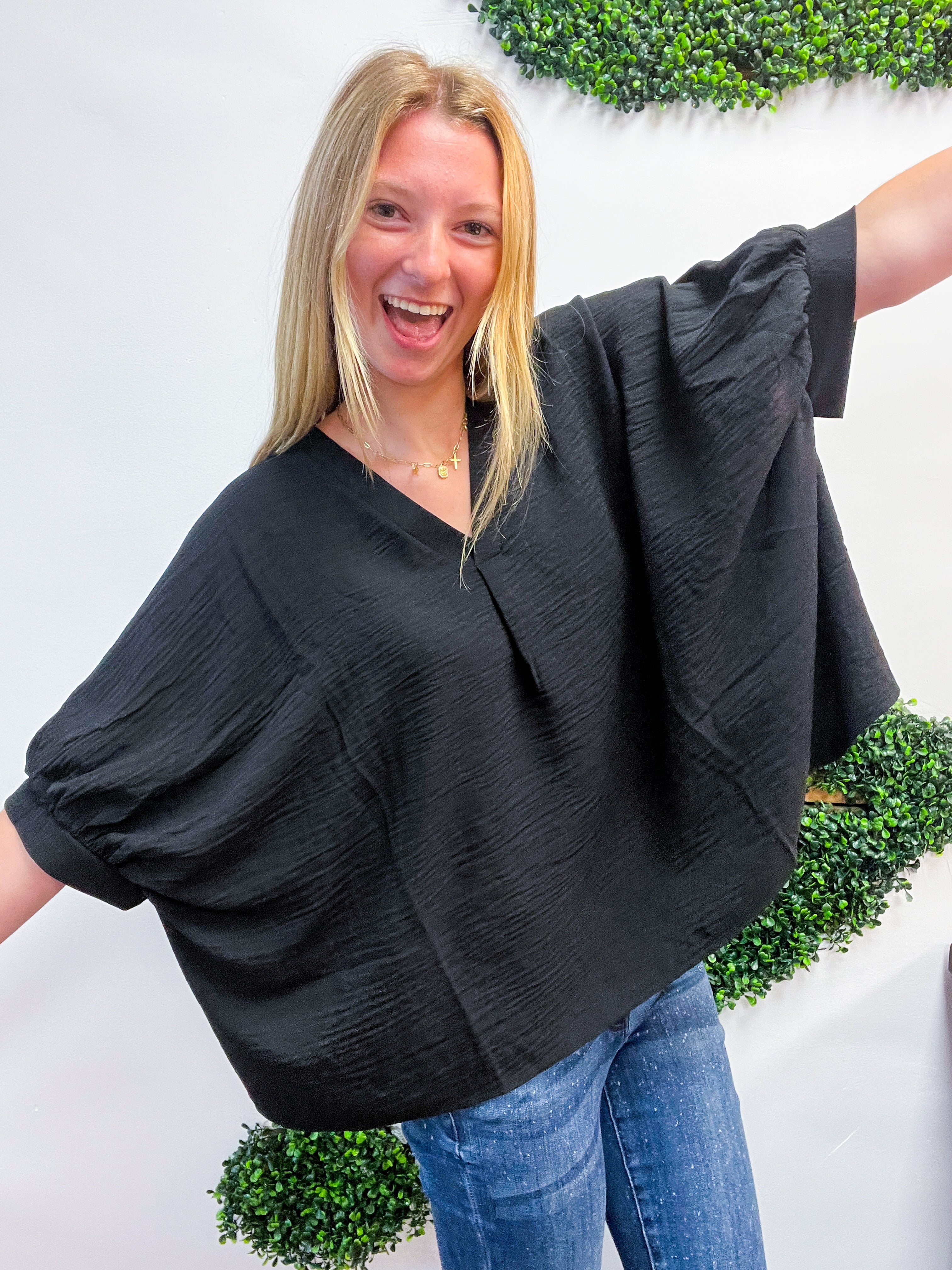 Off the Cuff Air Flow Half Sleeve Top - Black