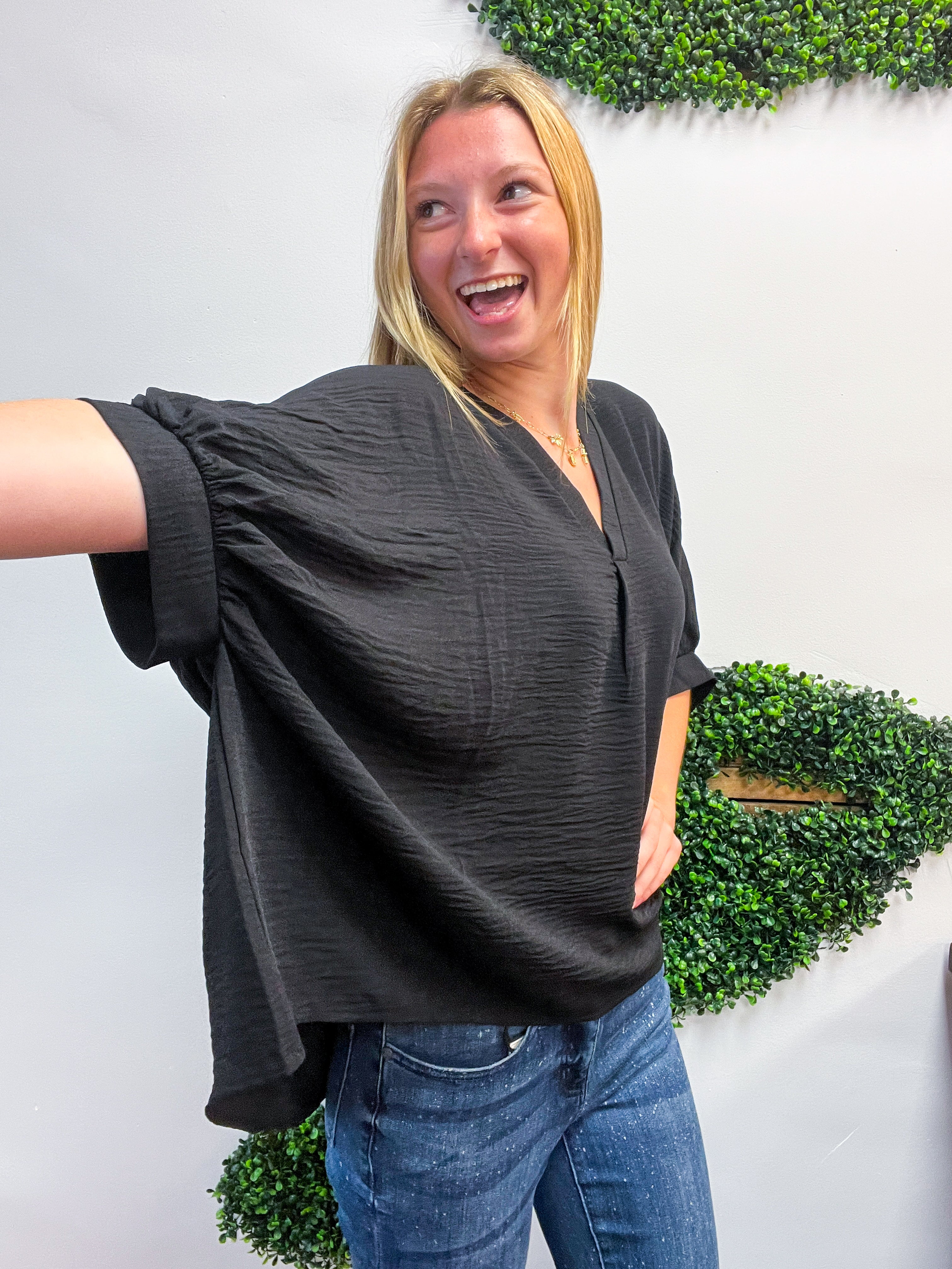 Off the Cuff Air Flow Half Sleeve Top - Black