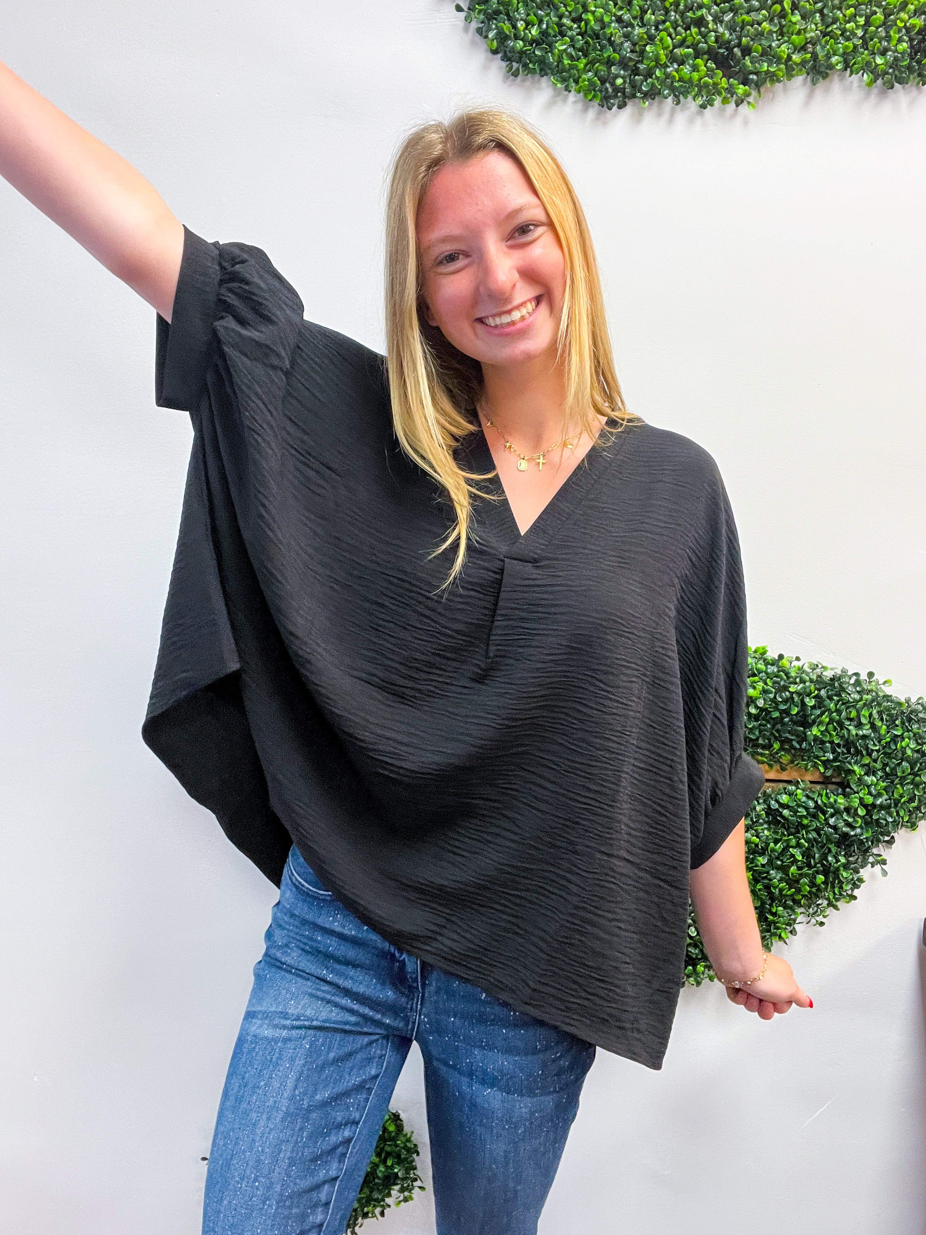 Off the Cuff Air Flow Half Sleeve Top - Black