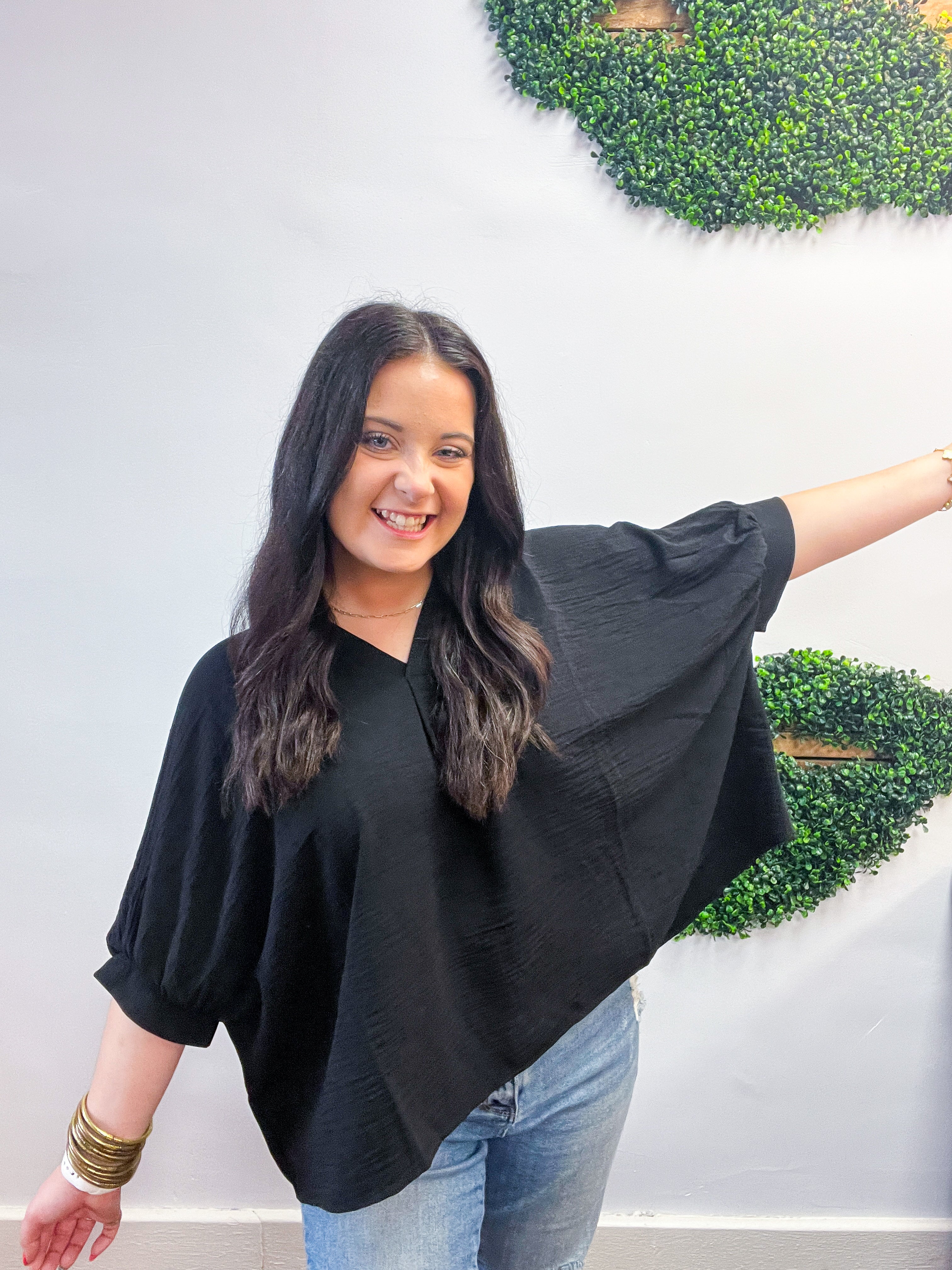 Off the Cuff Air Flow Half Sleeve Top - Black