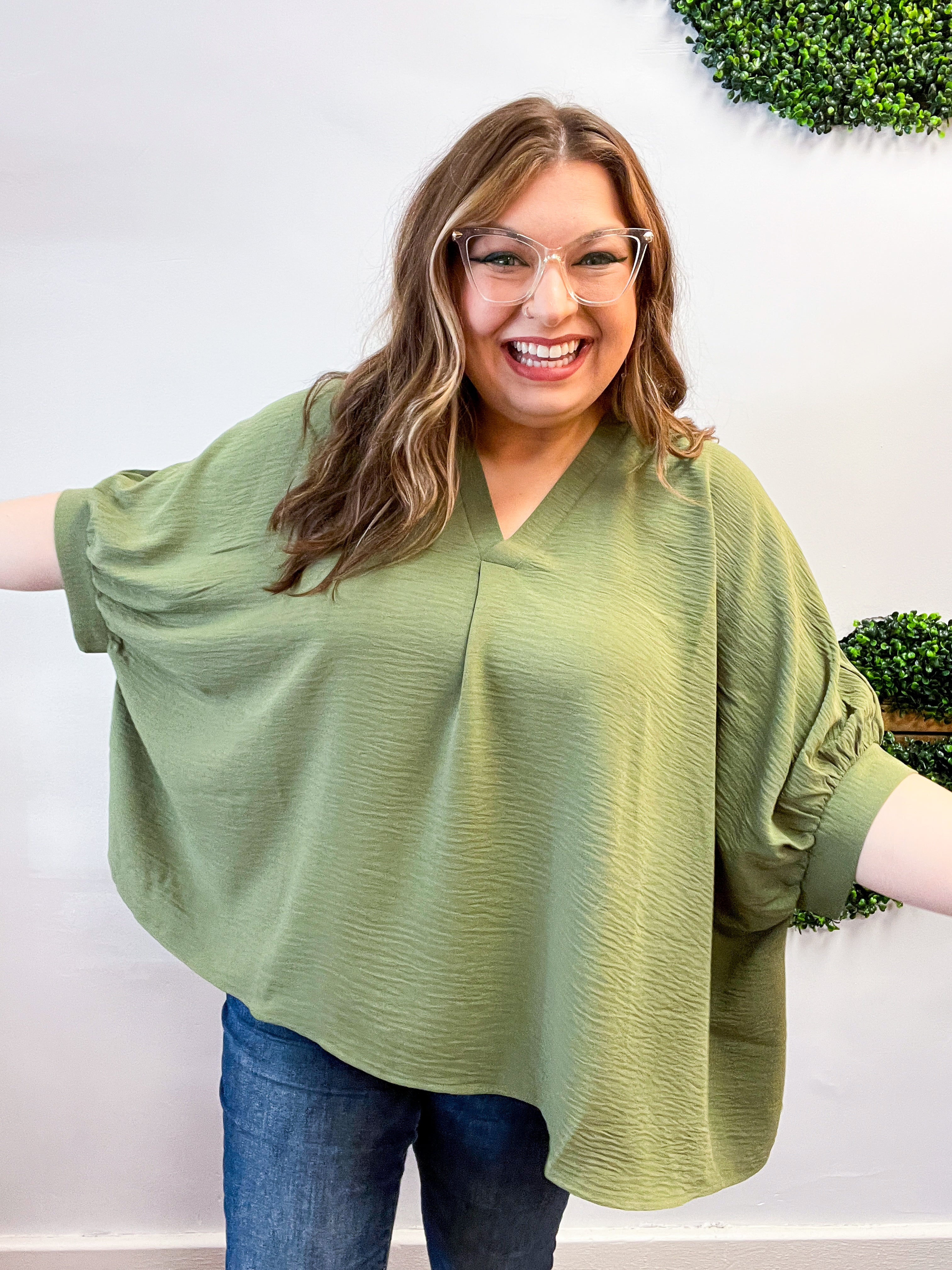 Off the Cuff Air Flow Half Sleeve Top - Olive
