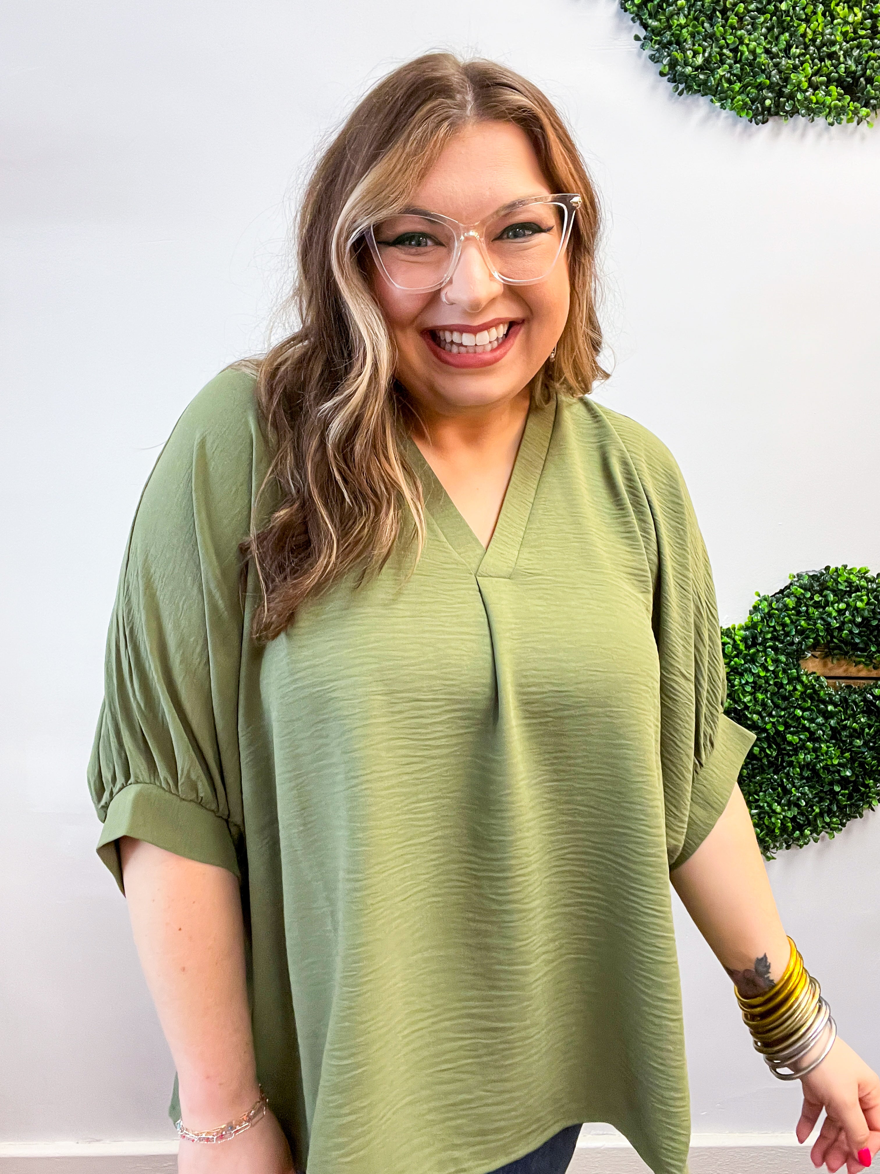 Off the Cuff Air Flow Half Sleeve Top - Olive