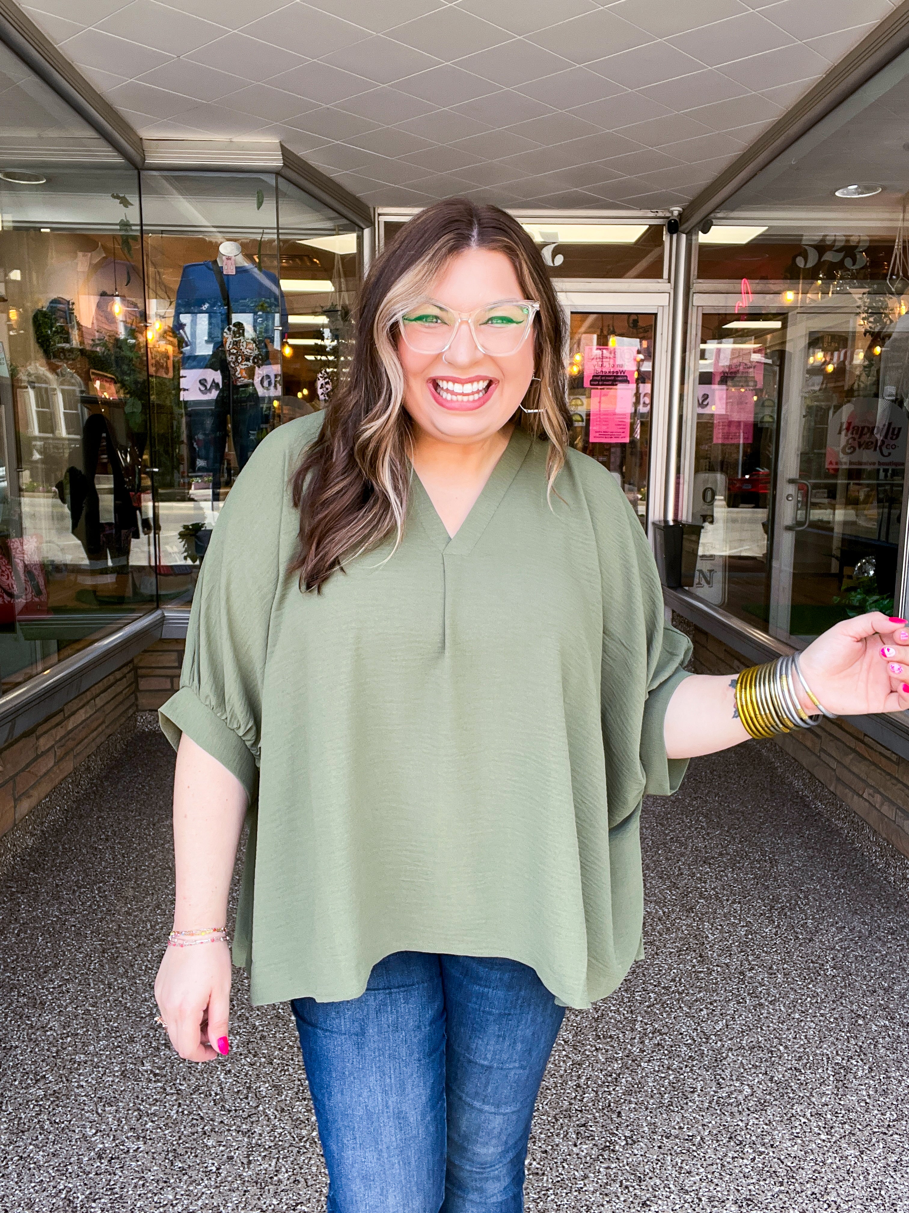 Off the Cuff Air Flow Half Sleeve Top - Olive