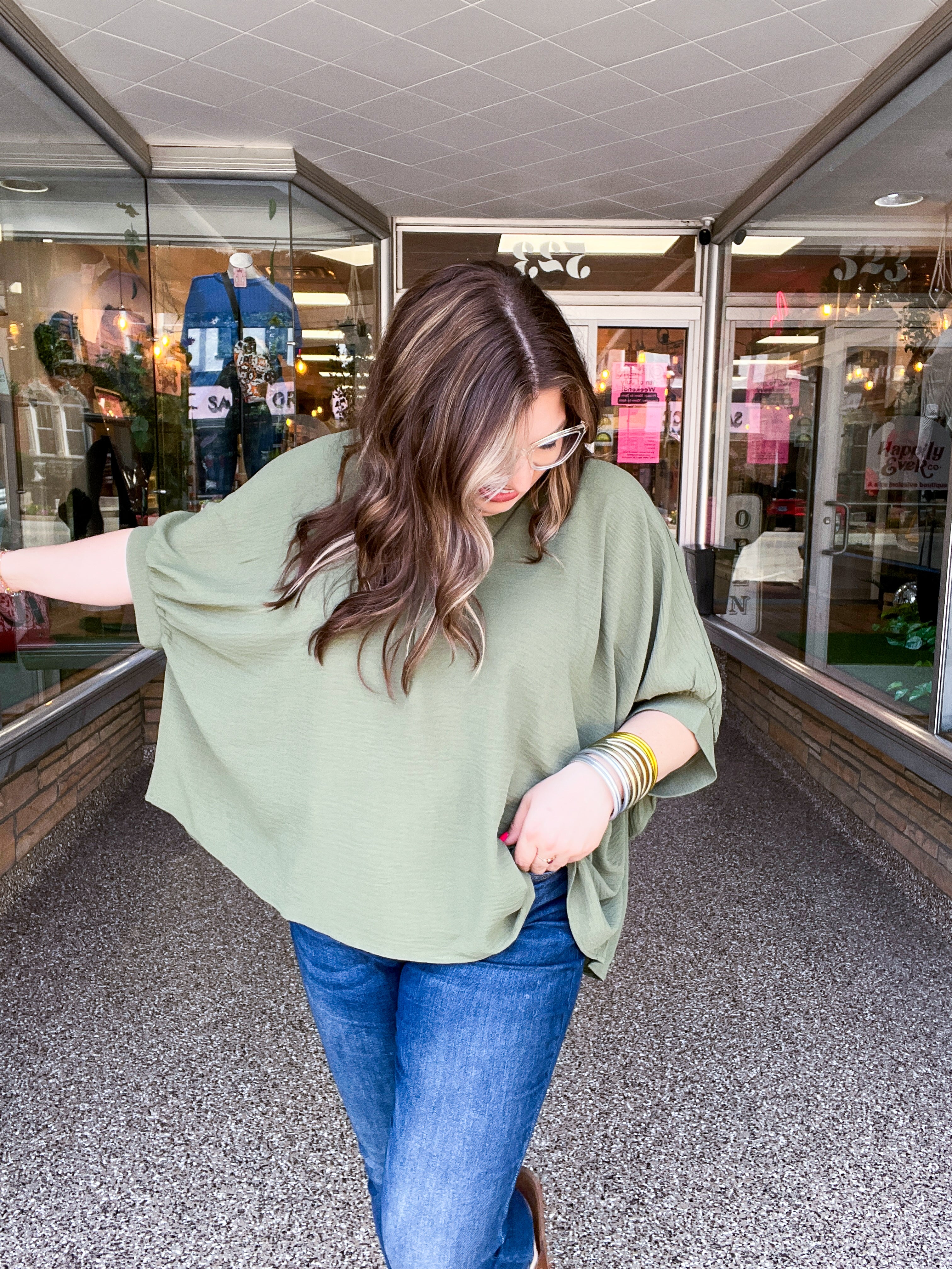 Off the Cuff Air Flow Half Sleeve Top - Olive
