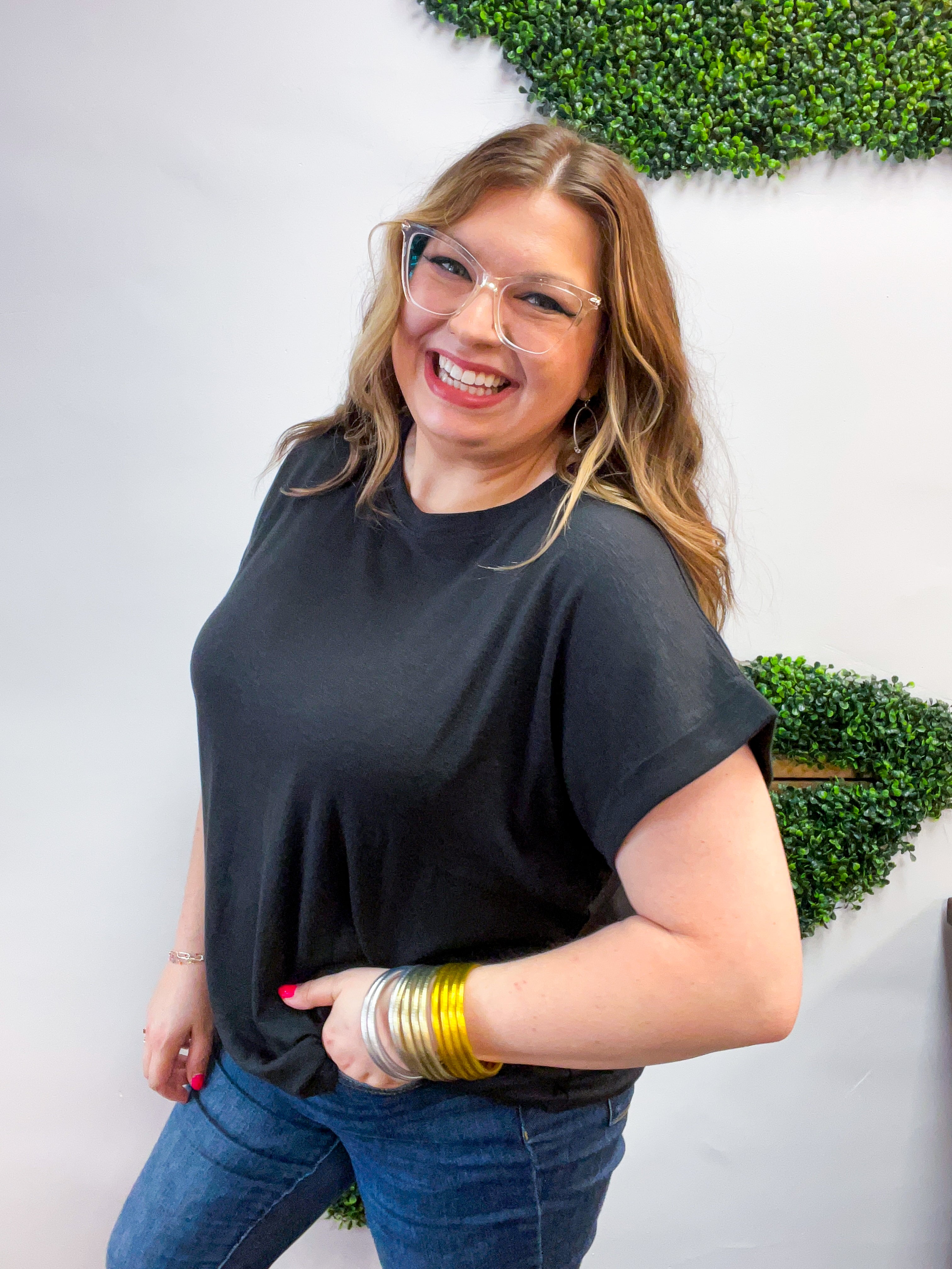 The Everyday Favorite Top in Black