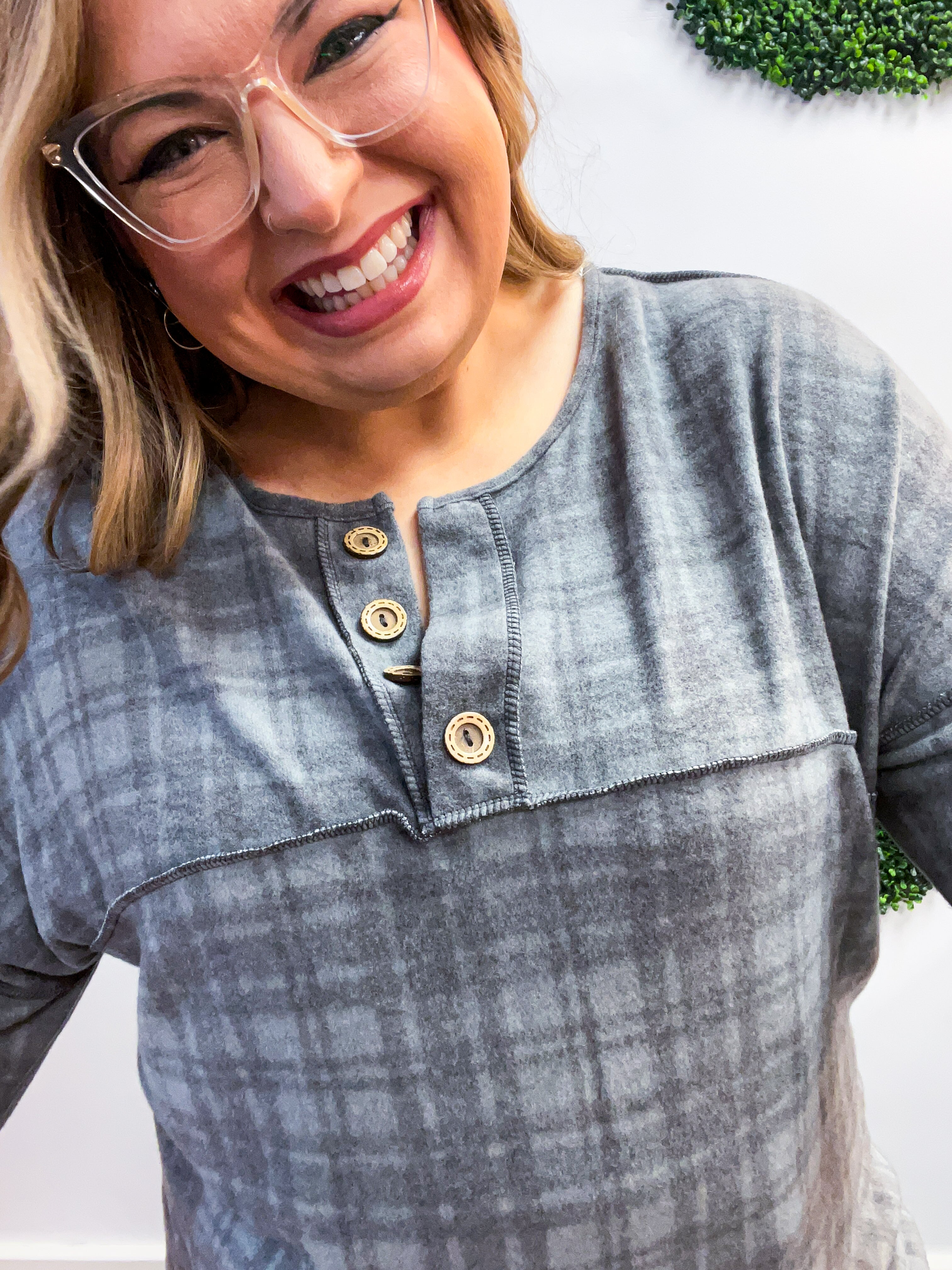 Cozy Cabin Plaid Top in Charcoal