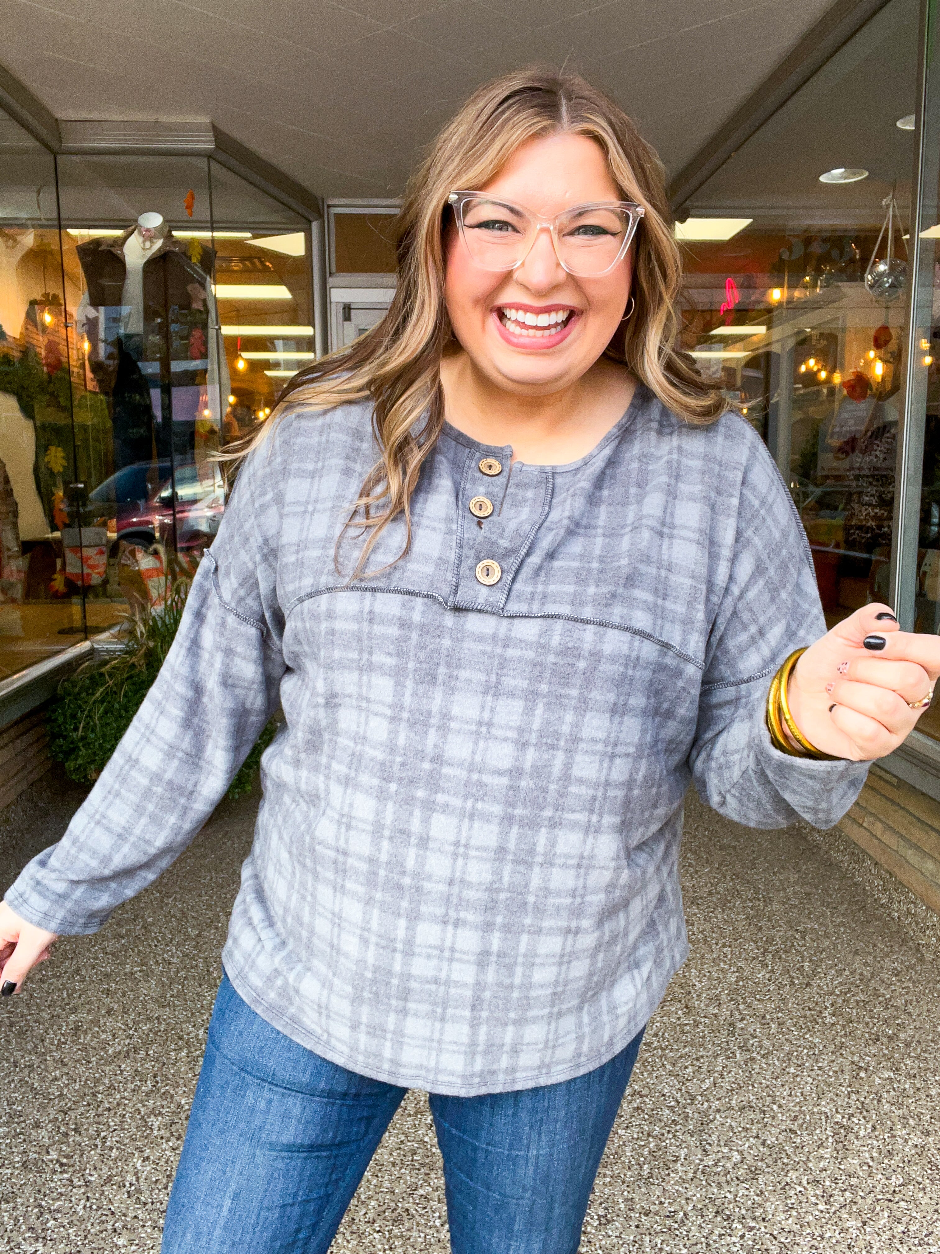 Cozy Cabin Plaid Top in Charcoal