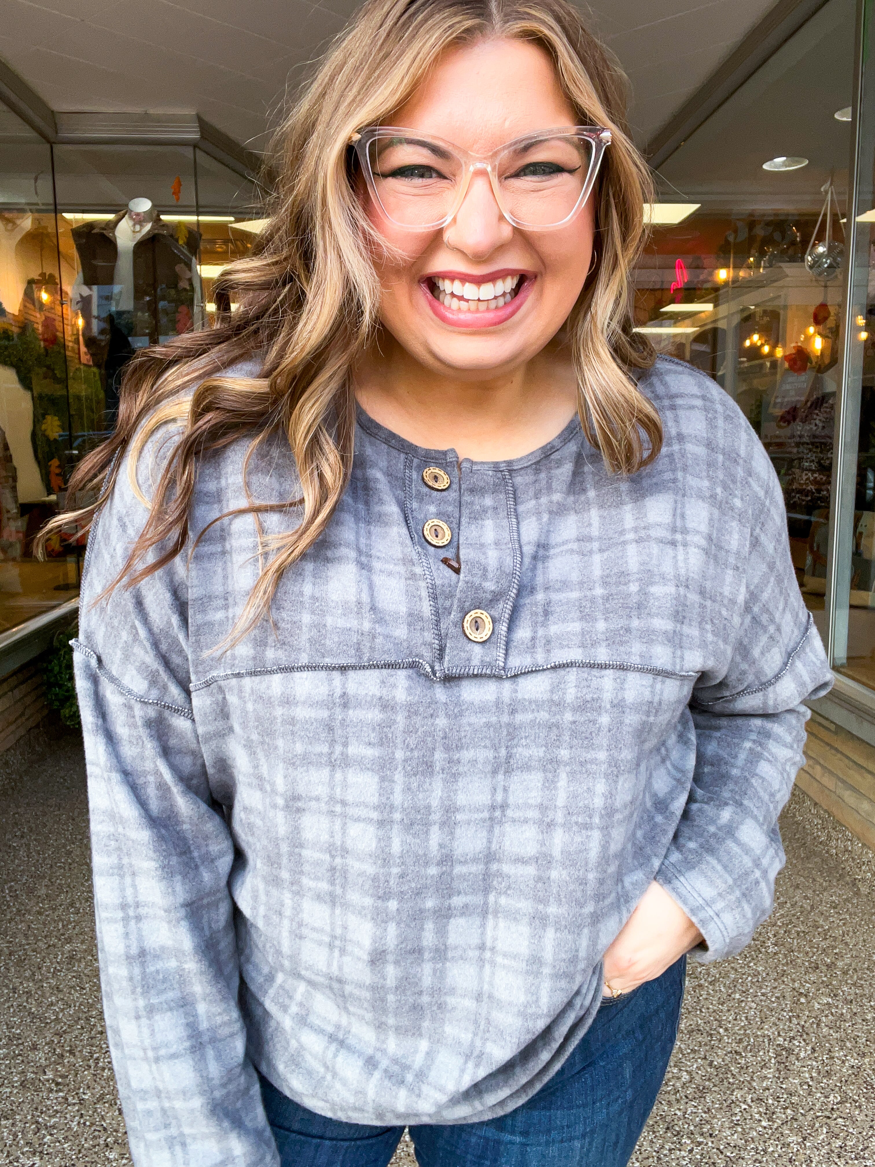 Cozy Cabin Plaid Top in Charcoal