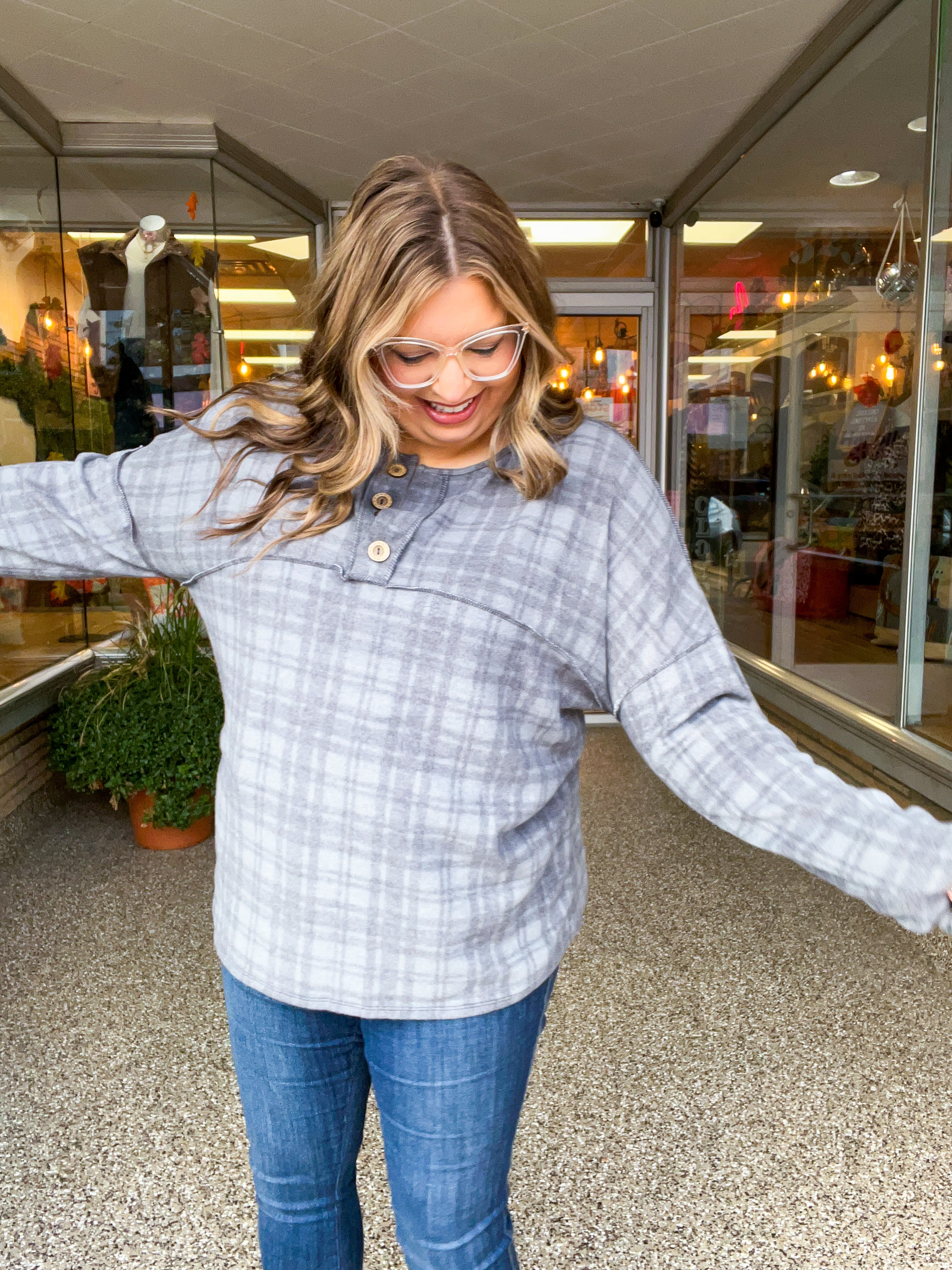 Cozy Cabin Plaid Top in Charcoal
