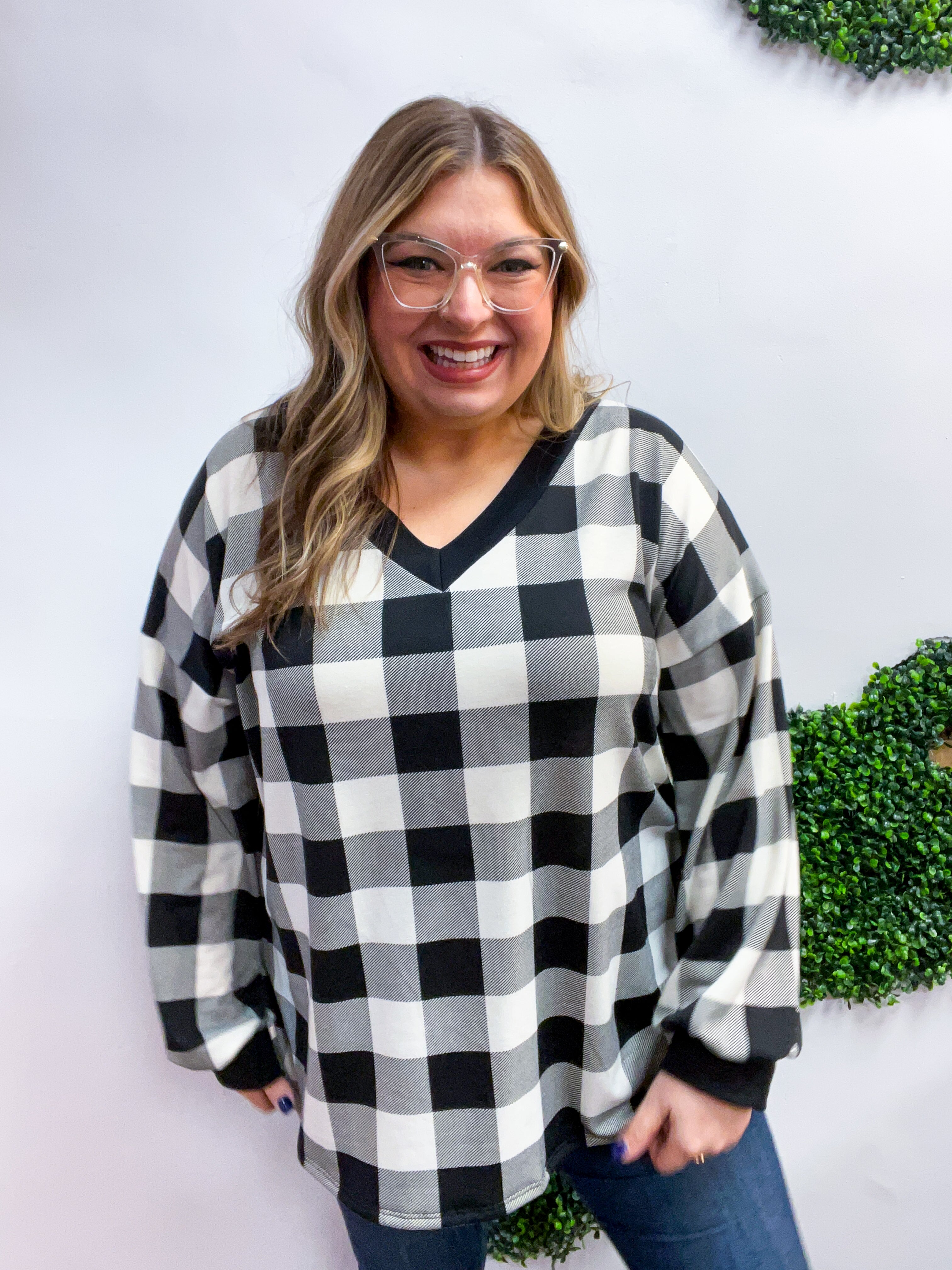 Country Classic V-Neck Top in White