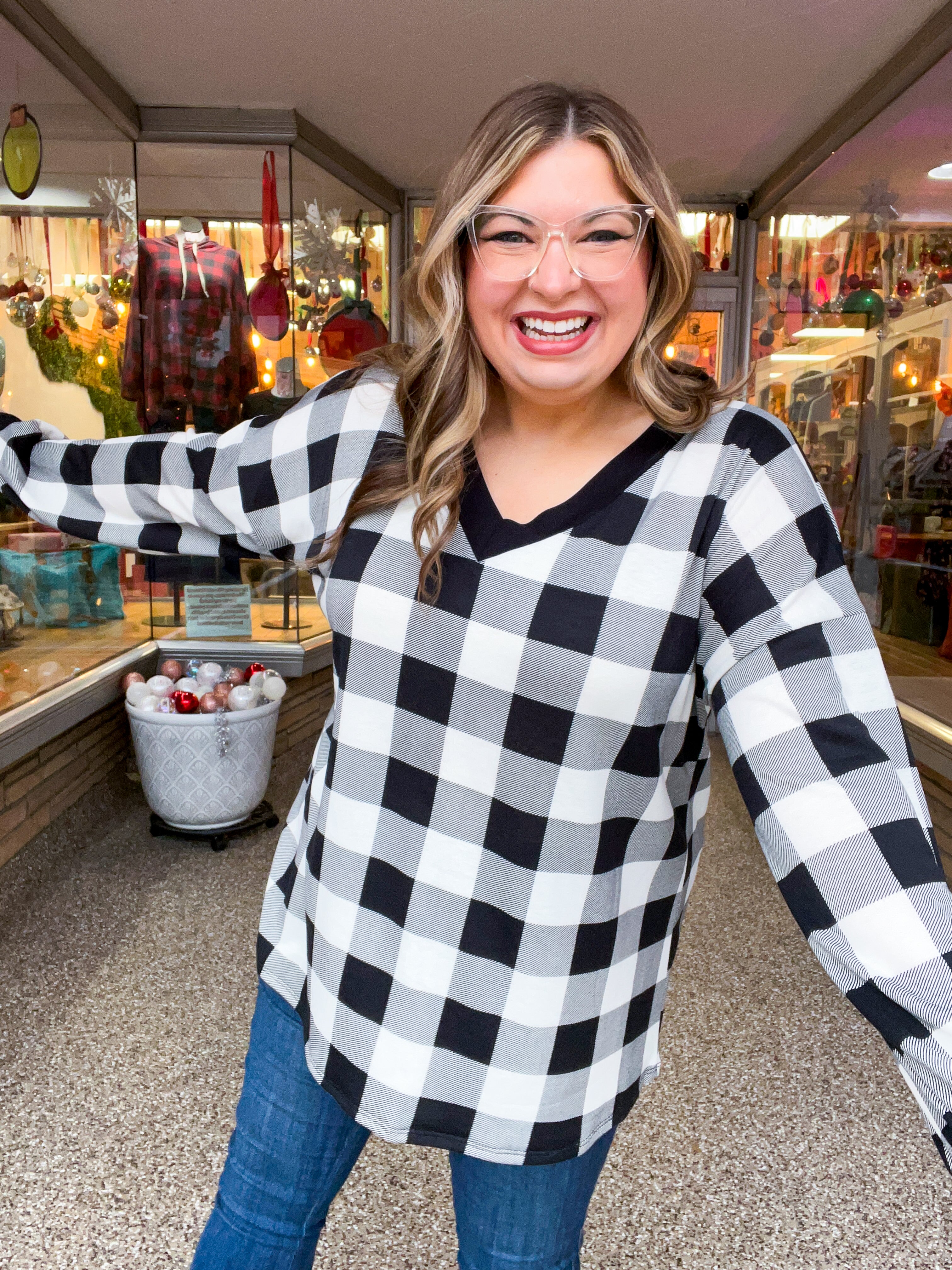 Country Classic V-Neck Top in White