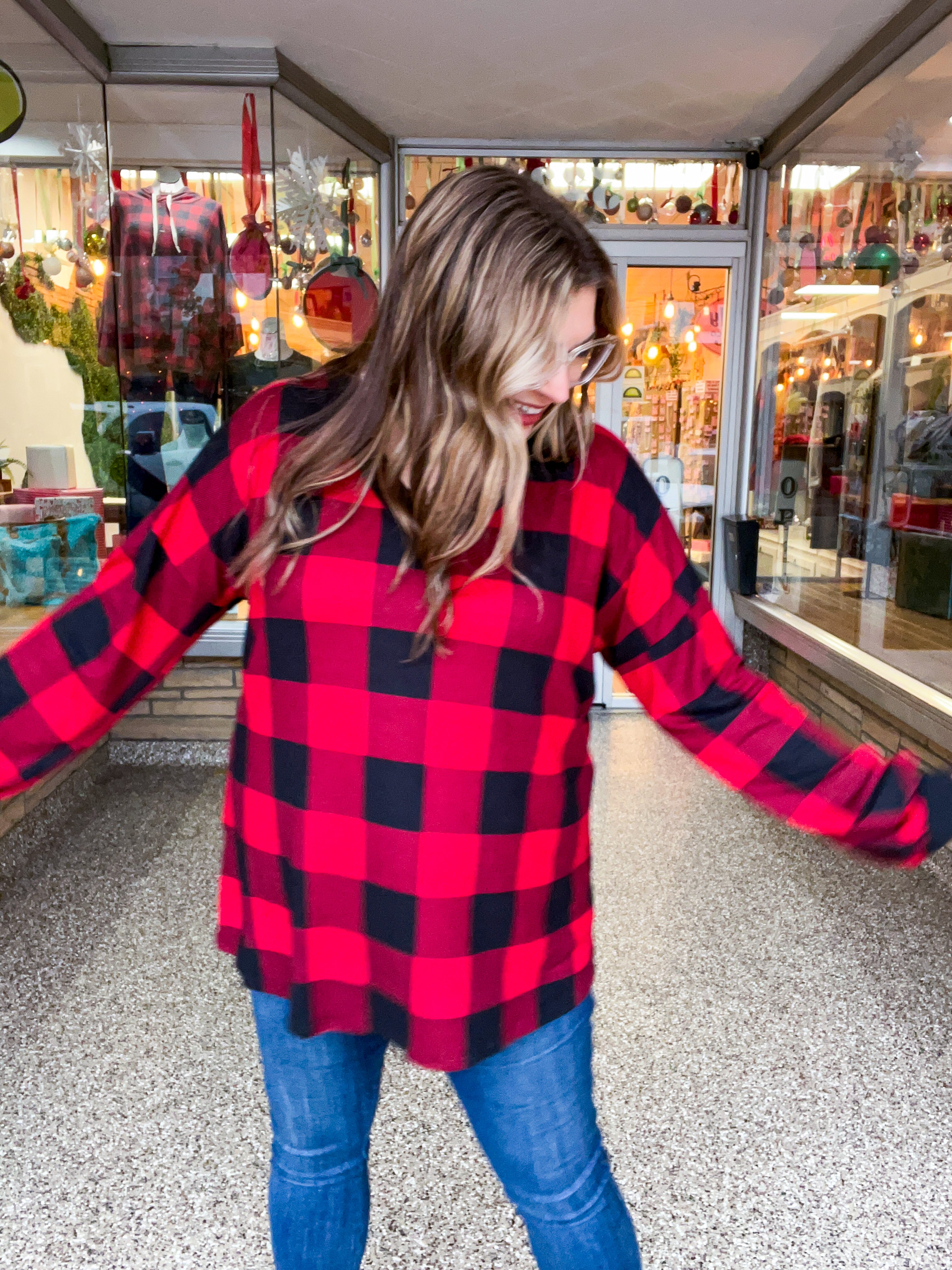 Country Classic V-Neck Top in Red