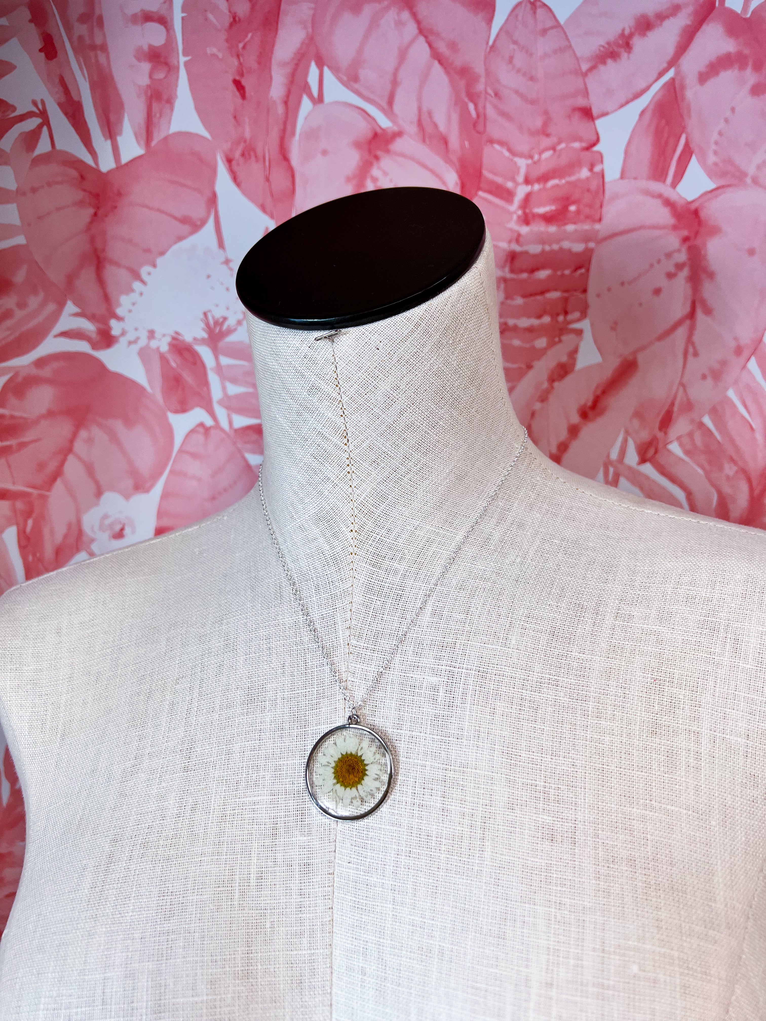 Beverly Jane | Pocketful of Daisies Necklace in Silver
