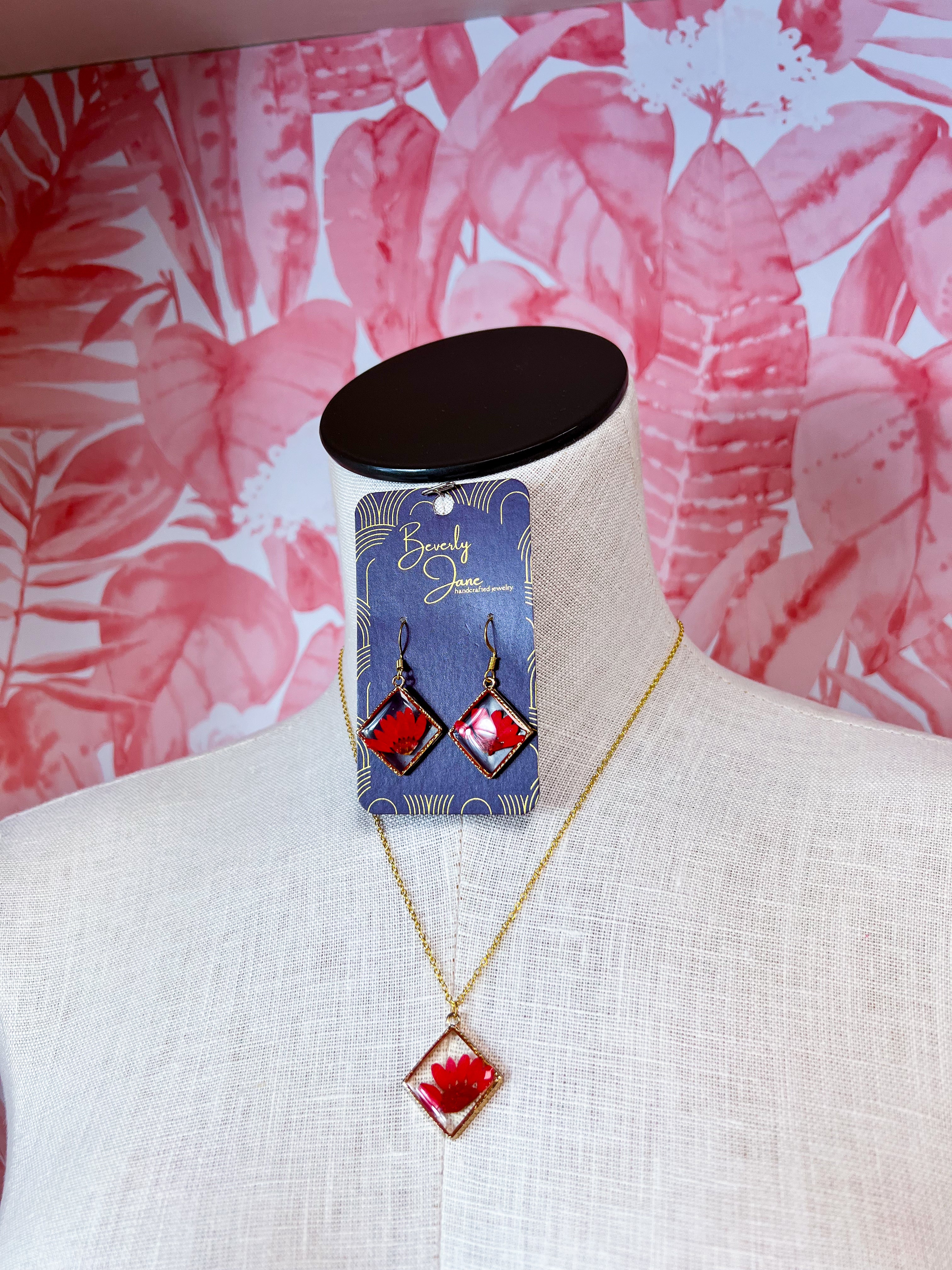 Beverly Jane |  Petal Pop Squares Necklace – Scarlet Bloom