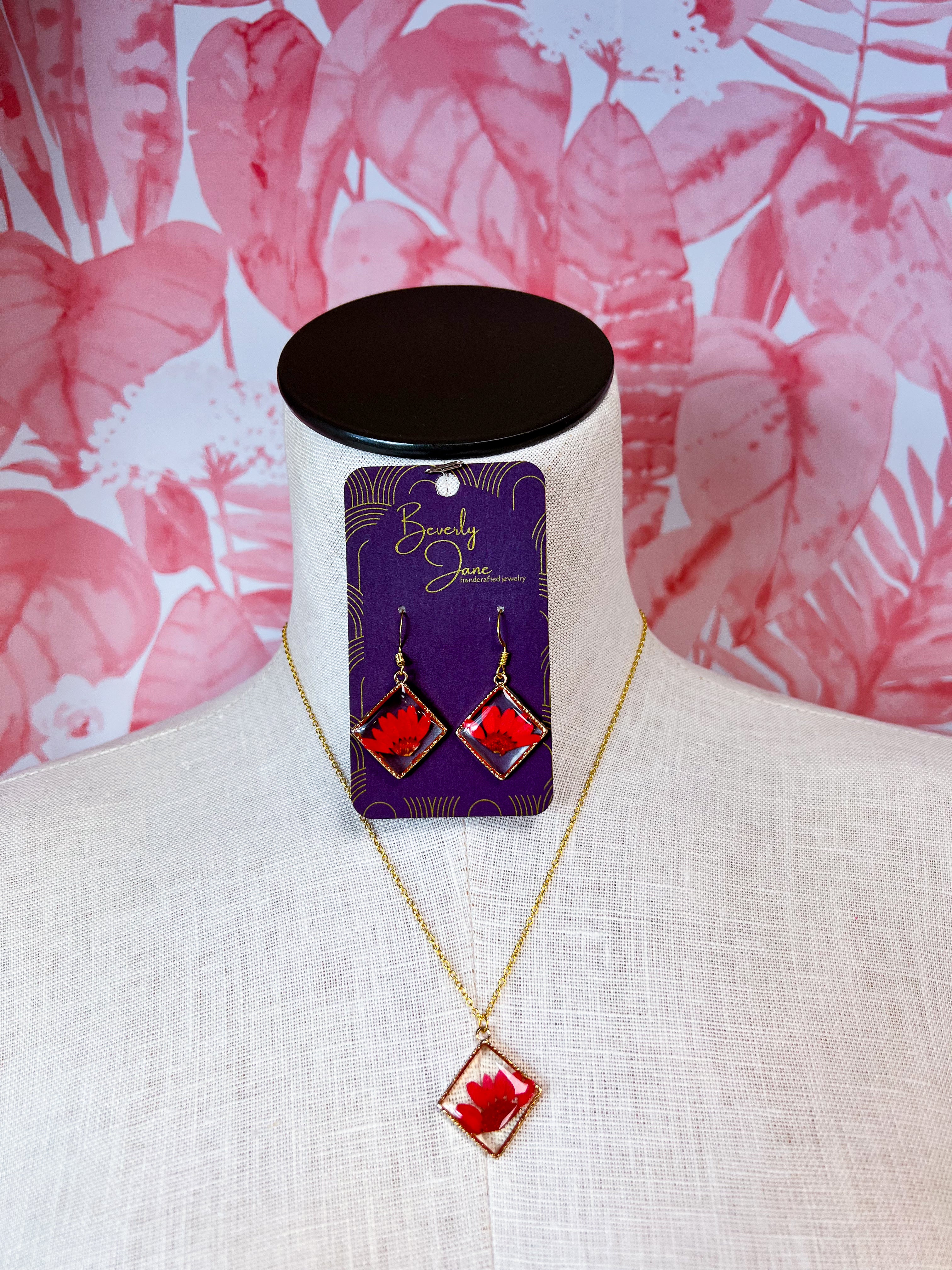 Beverly Jane |  Petal Pop Squares Necklace – Scarlet Bloom