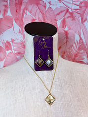 Beverly Jane | Petal Pop Squares Necklace – White Bloom
