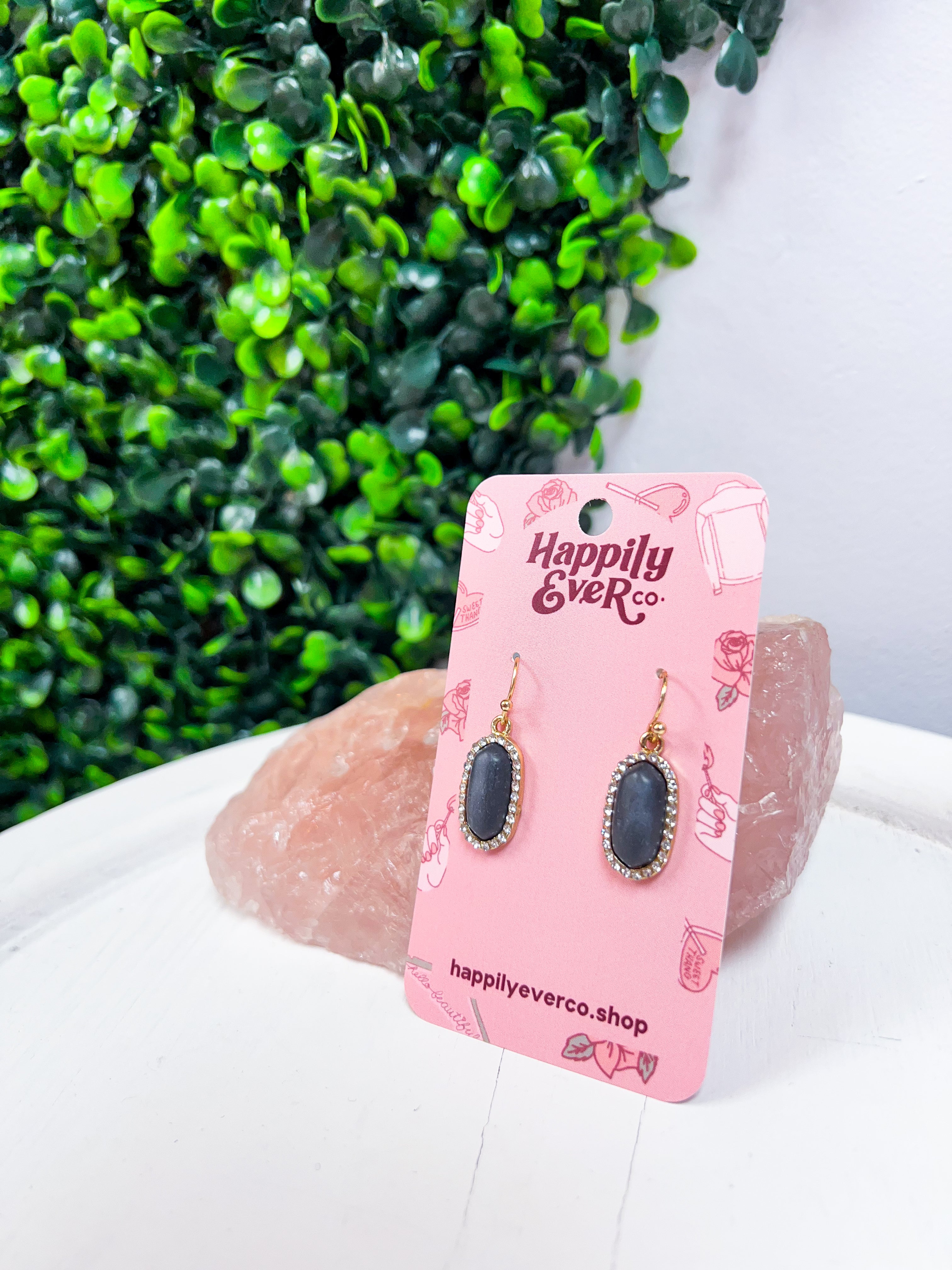 Sparkling Oasis Earrings in Black