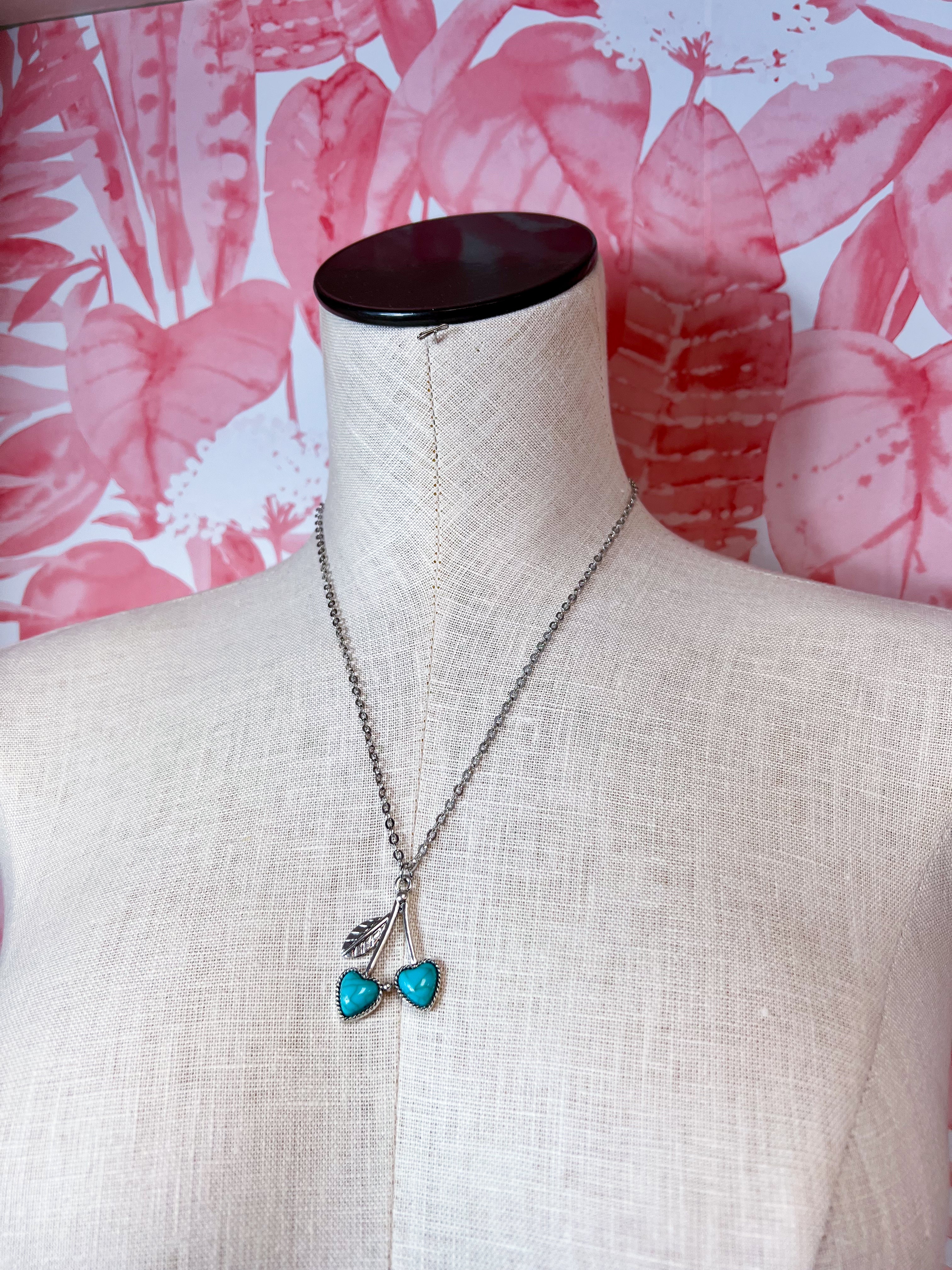 Myra | Dangling Hearts Necklace