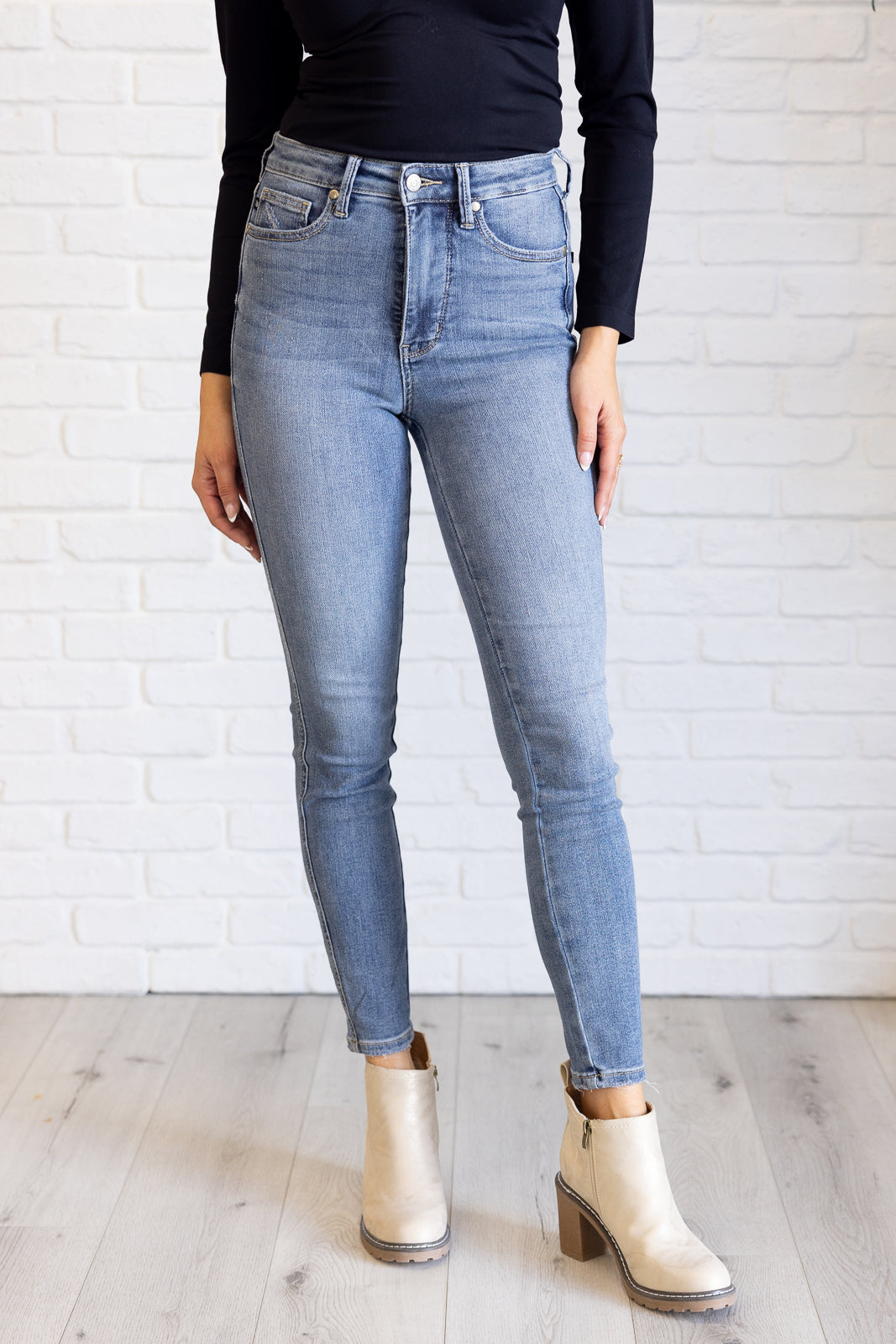 High Rise Tummy Control Contrast Wash Skinny Judy Blue Jeans