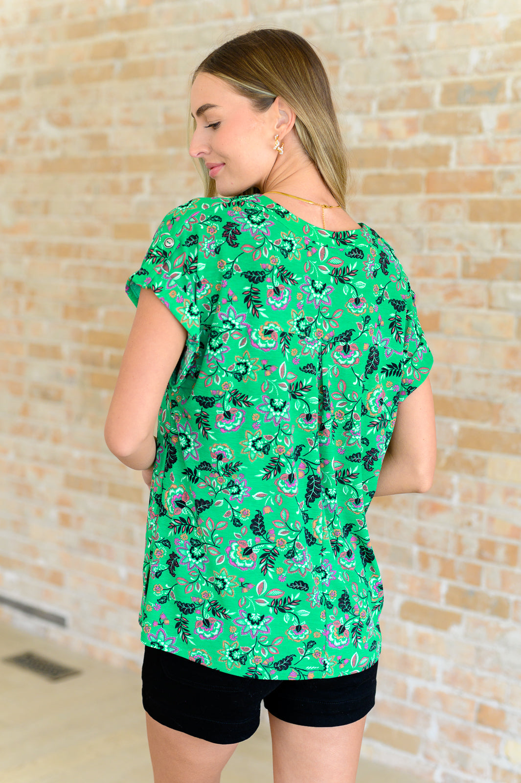 Lizzy Cap Sleeve Top in Green and Black Floral
