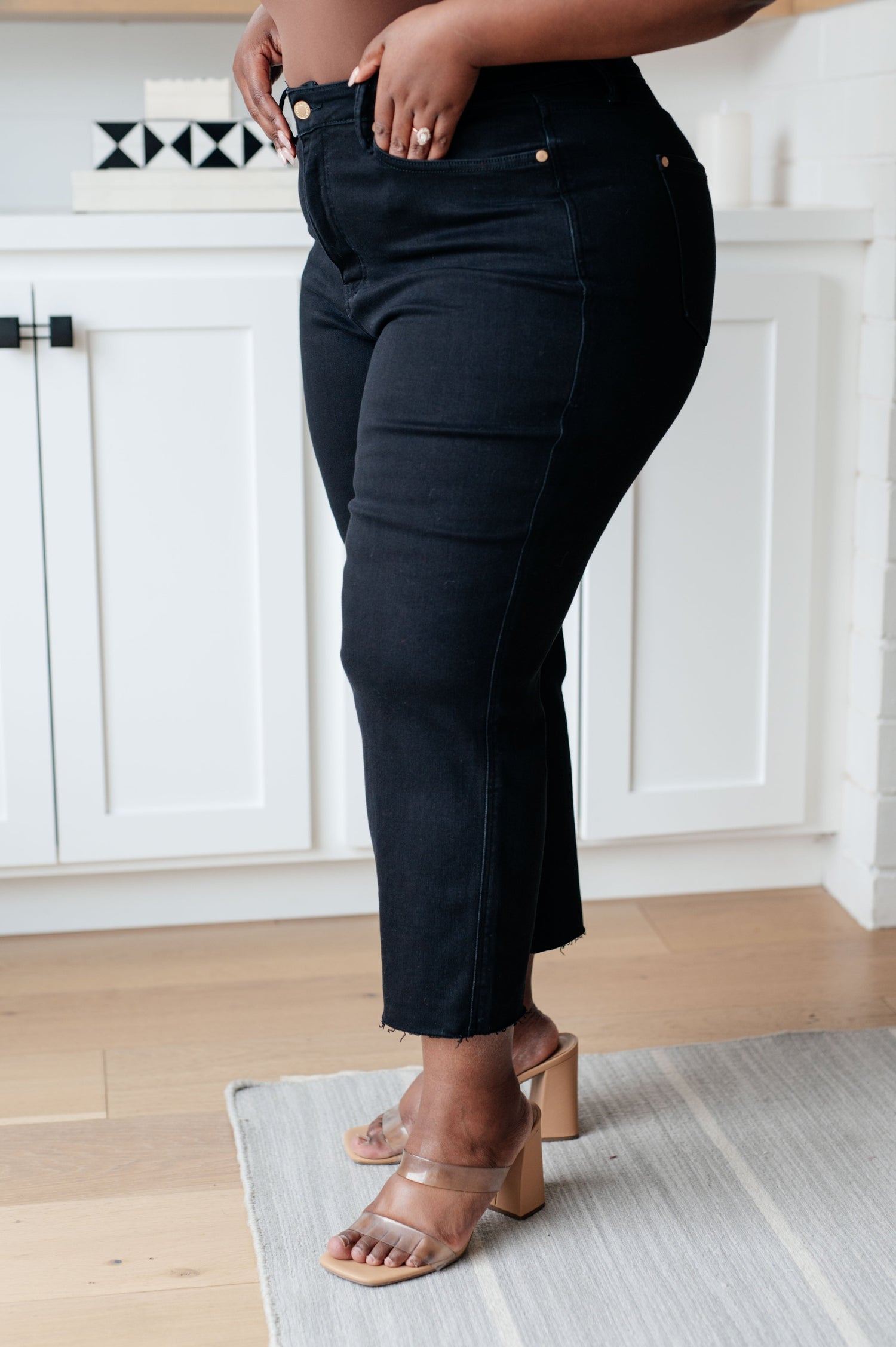 High Rise Tummy Control Wide Leg Crop Judy Blue Jeans in Black