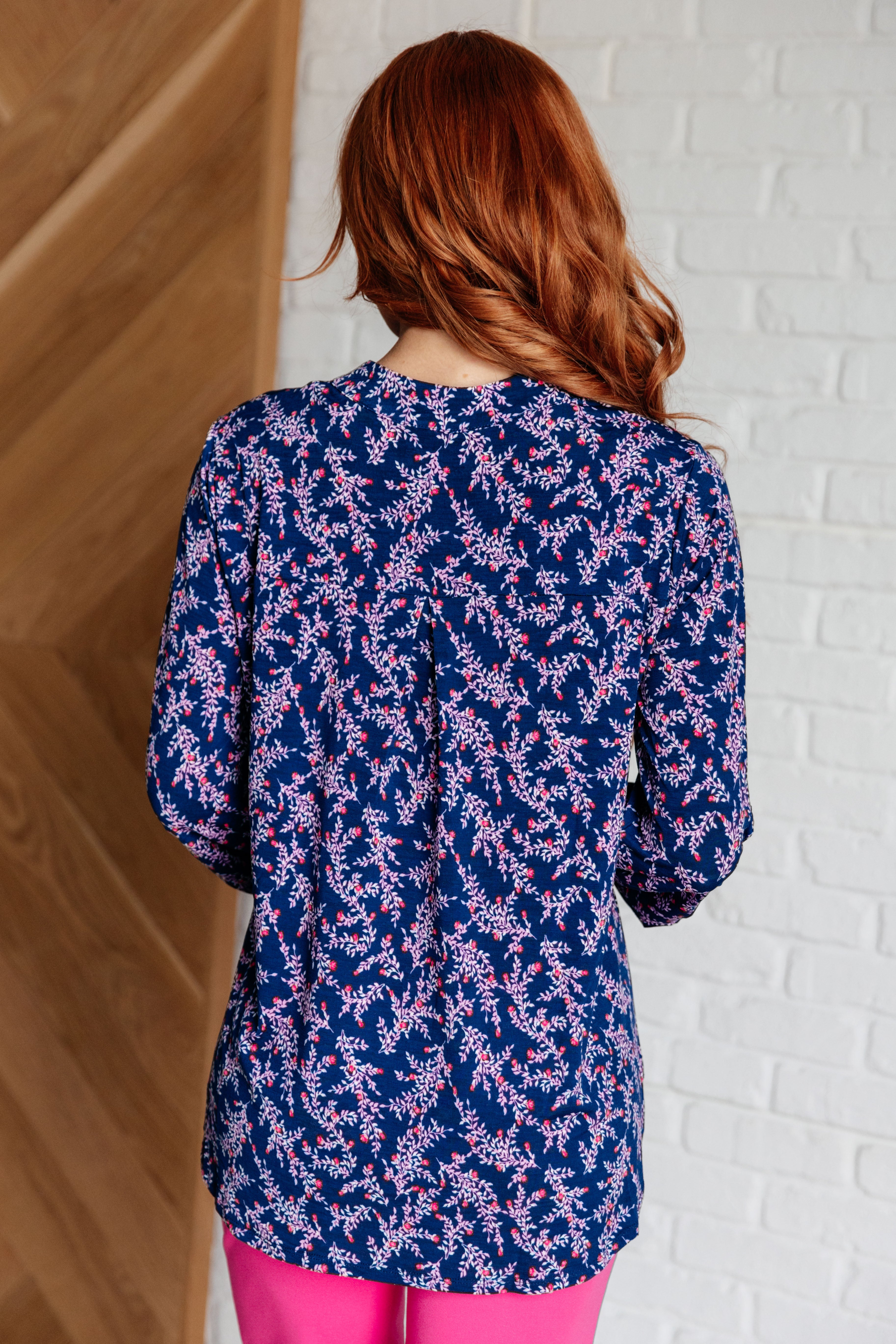 Lizzy Dear Scarlett Top in Navy and Magenta Petite Floral