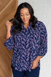 Lizzy Dear Scarlett Top in Navy and Magenta Petite Floral