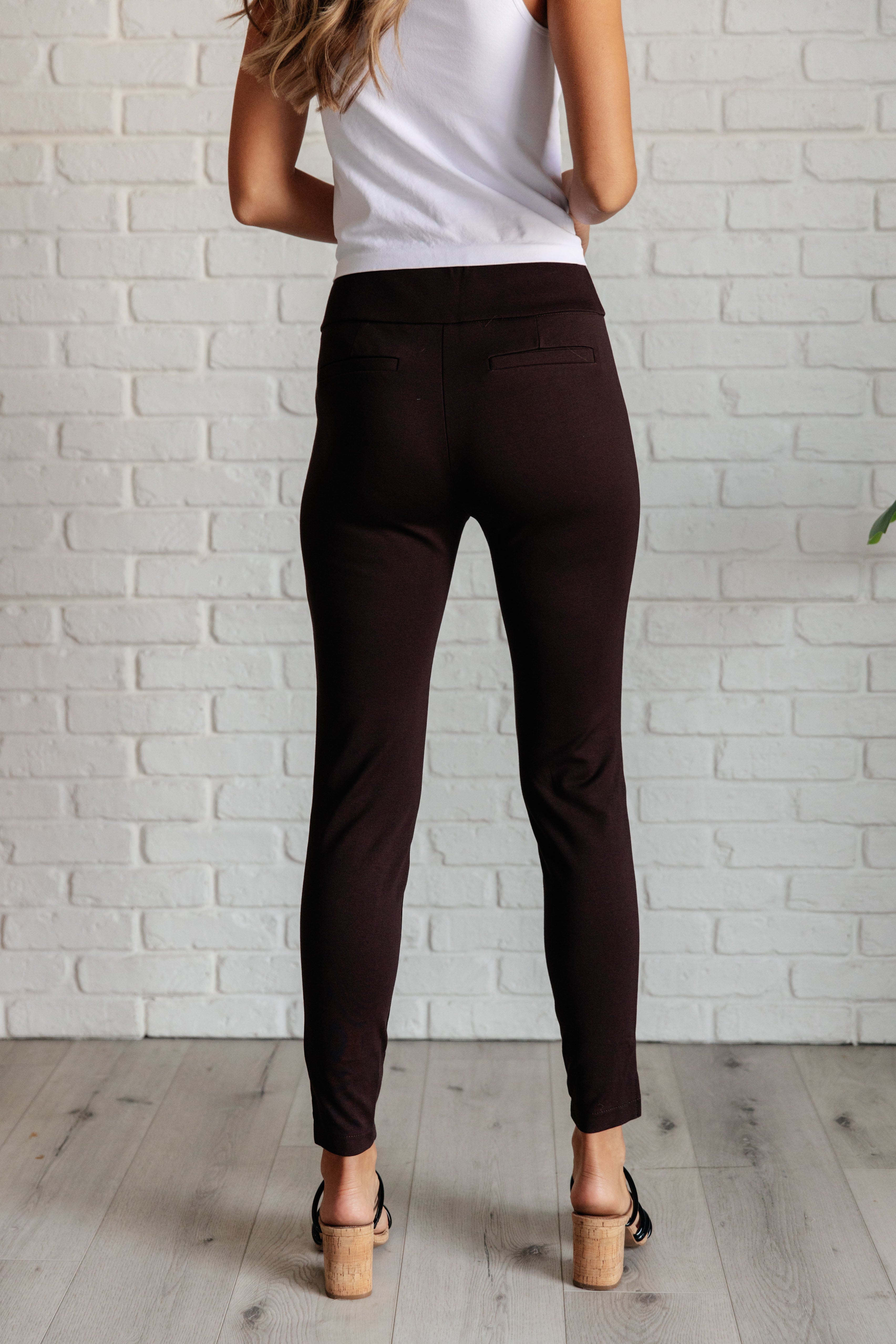 Dear Scarlett Magic Skinny 28" Pants in Chocolate