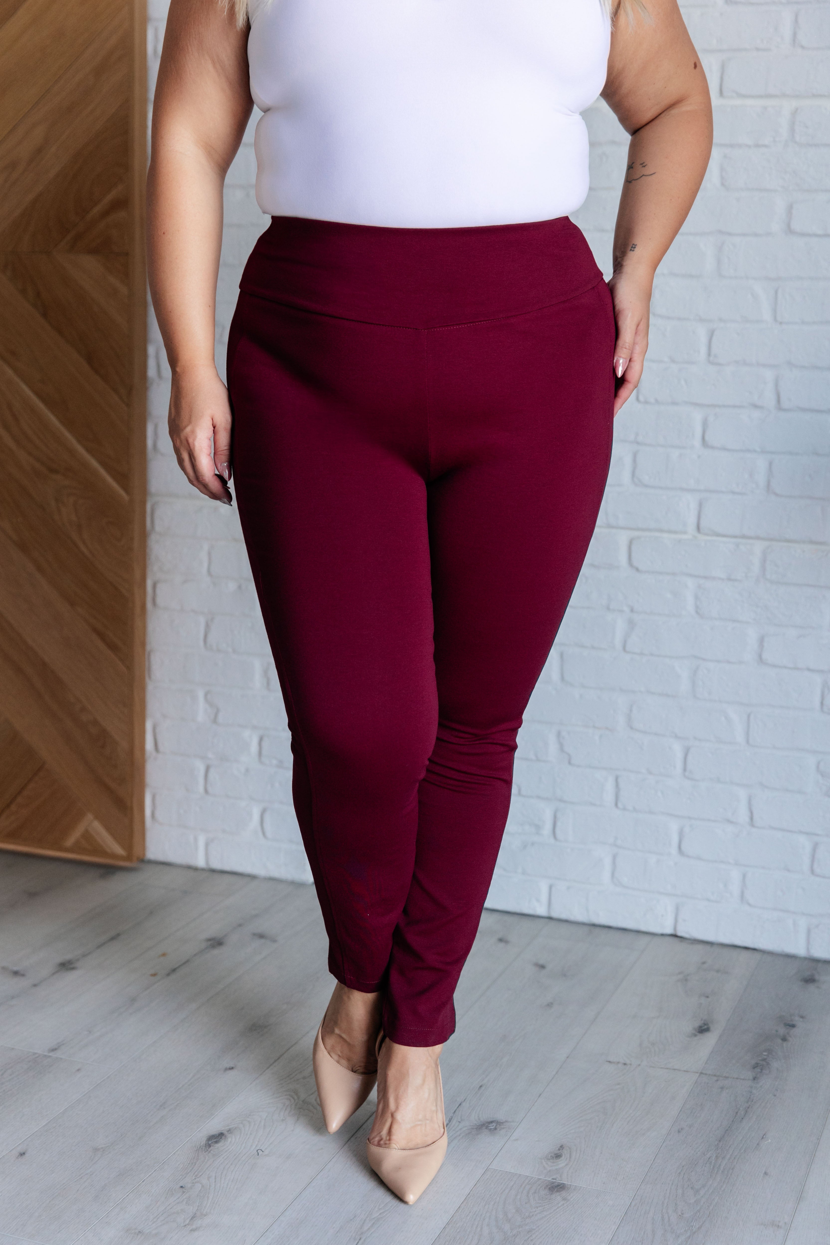 Dear Scarlett Magic Skinny 28" Pants in Wine